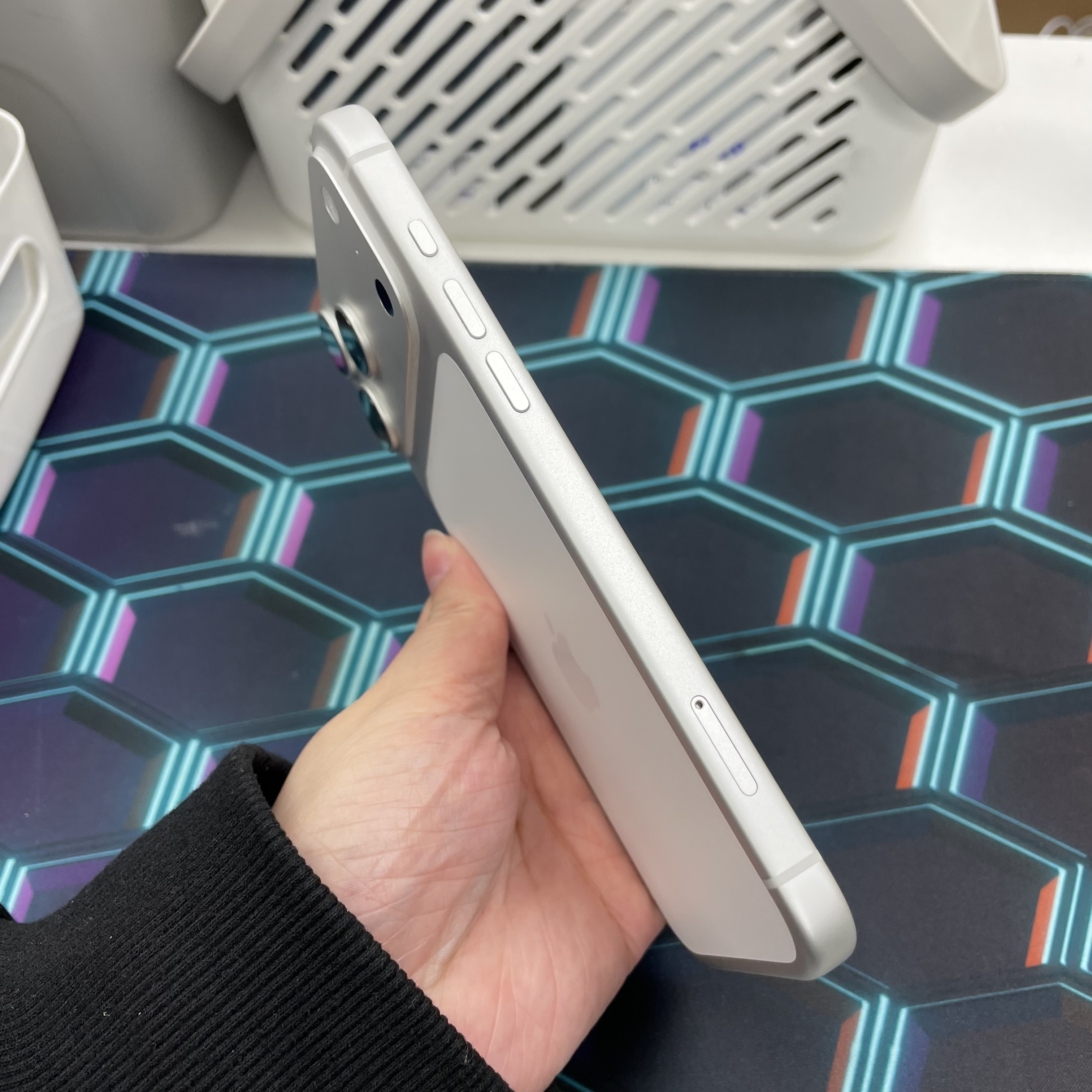 *6079 17 Promax 勁靚機 1Tb 電100 銀色 sliver