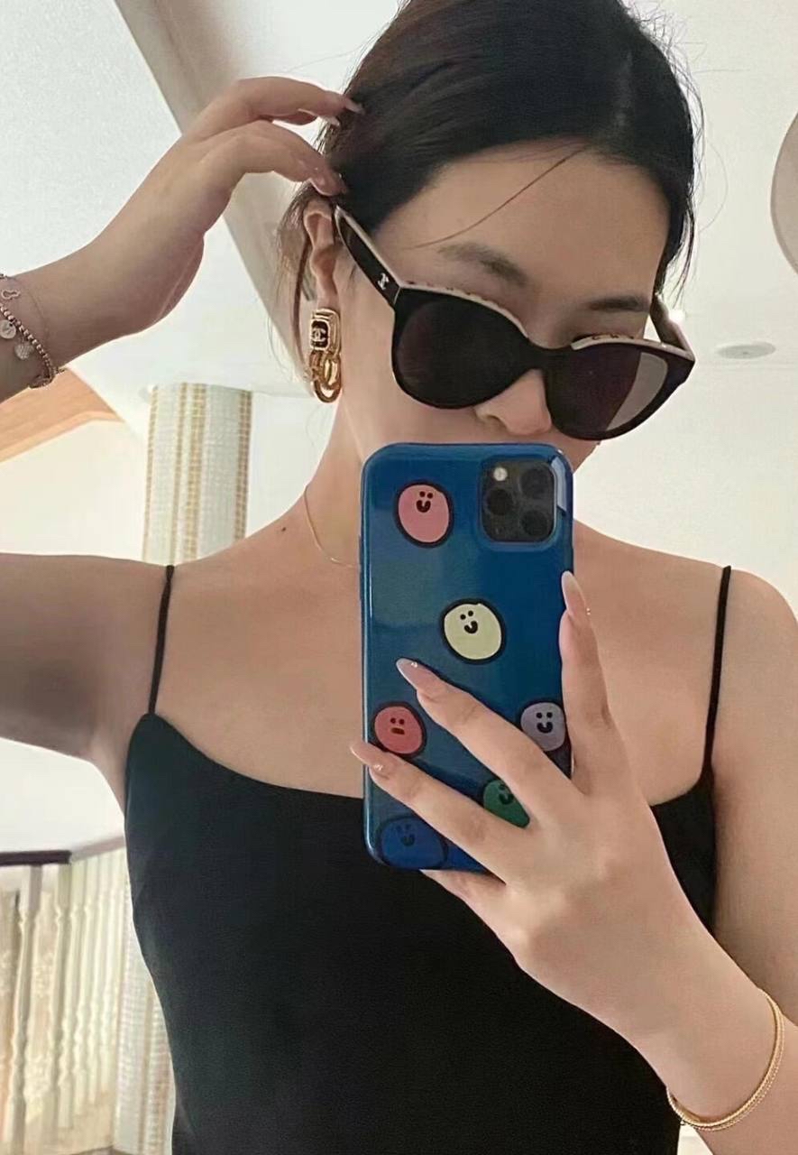 現貨✨🫶🏻熱賣款🩷Chanel 拼接字母太陽眼鏡 nude color