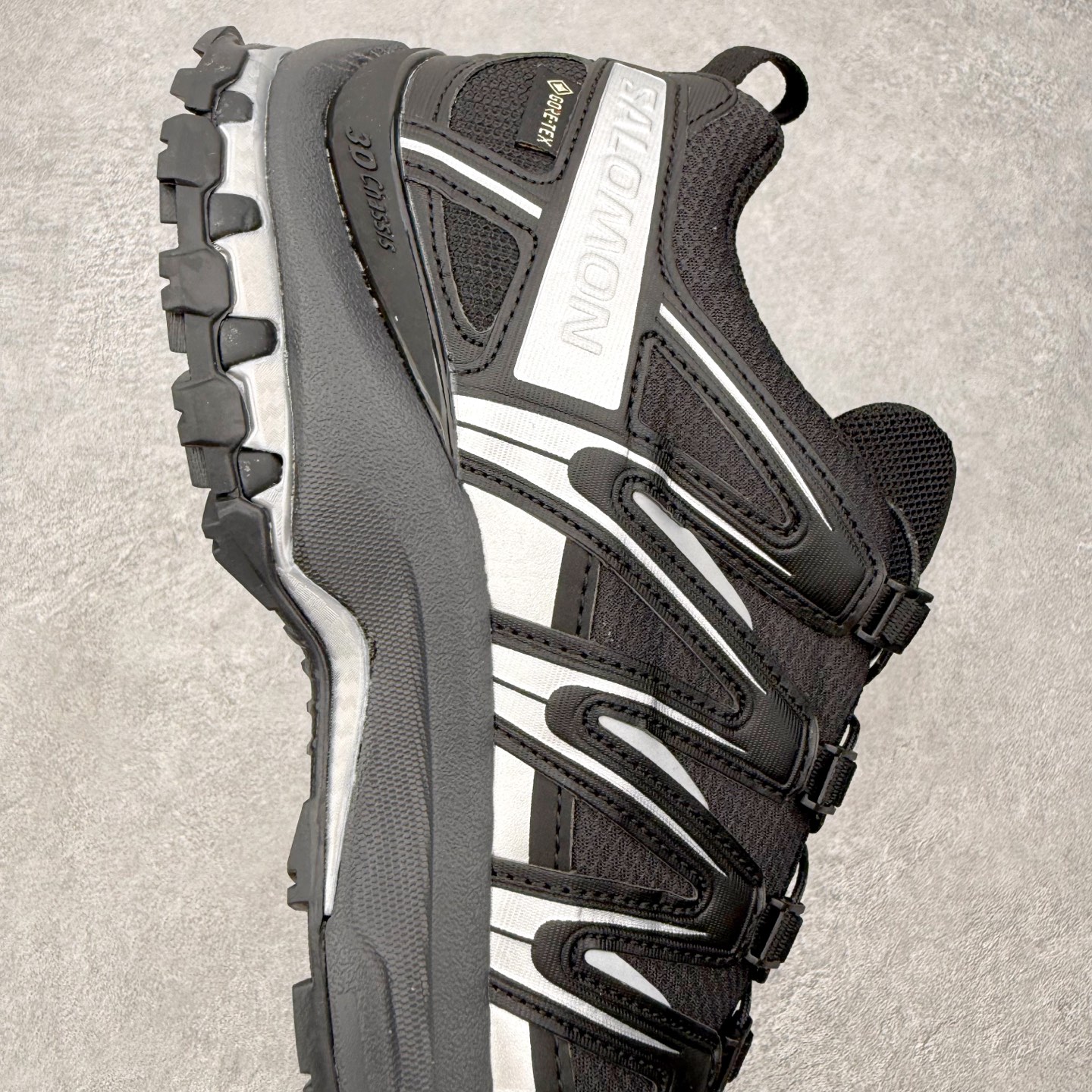 Salomon XA PRO 3D V9 GORE-TEX