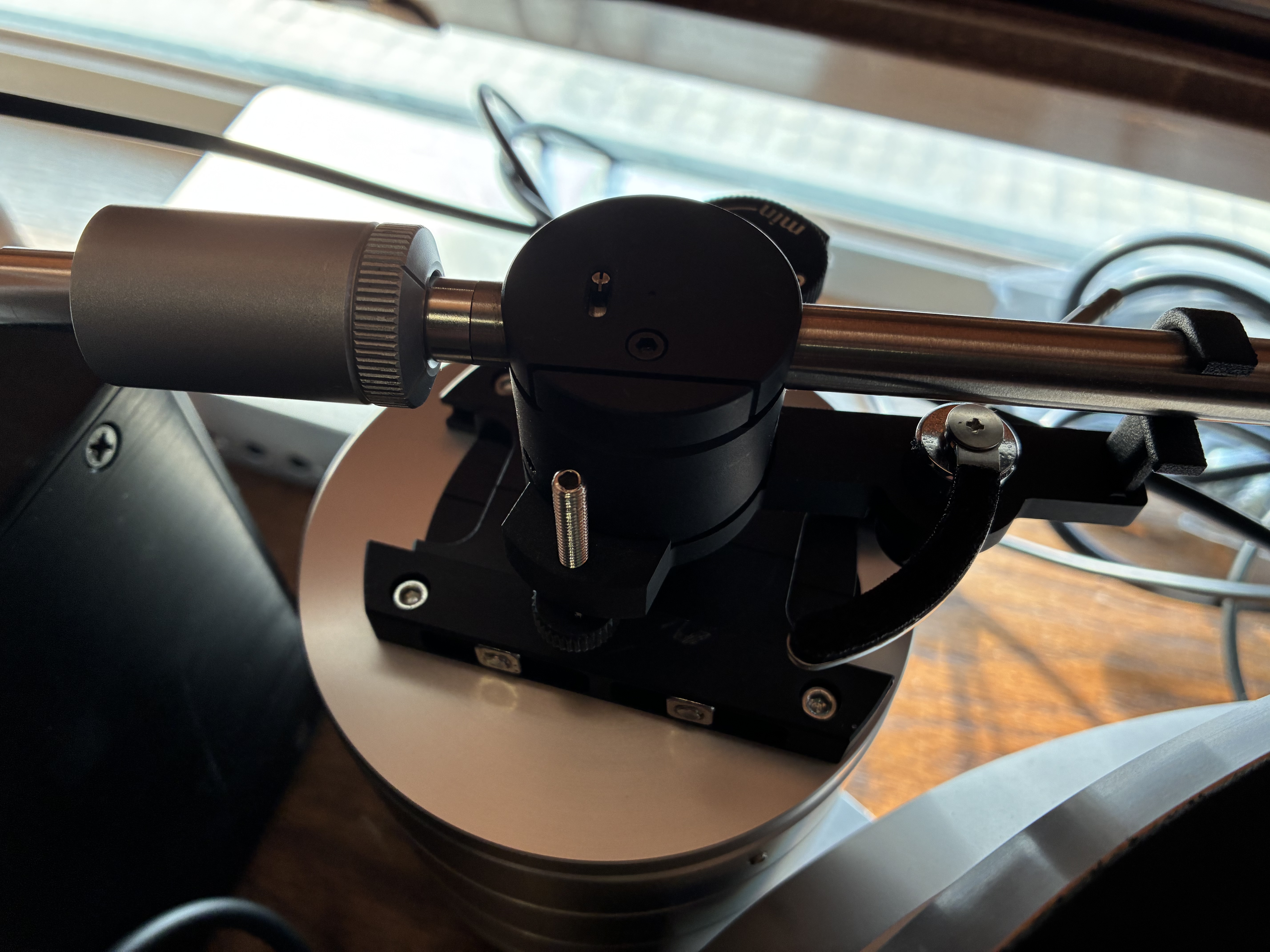 ACOUSTIC SIGNATURE THUNDER+Korf tonearm（使用品）