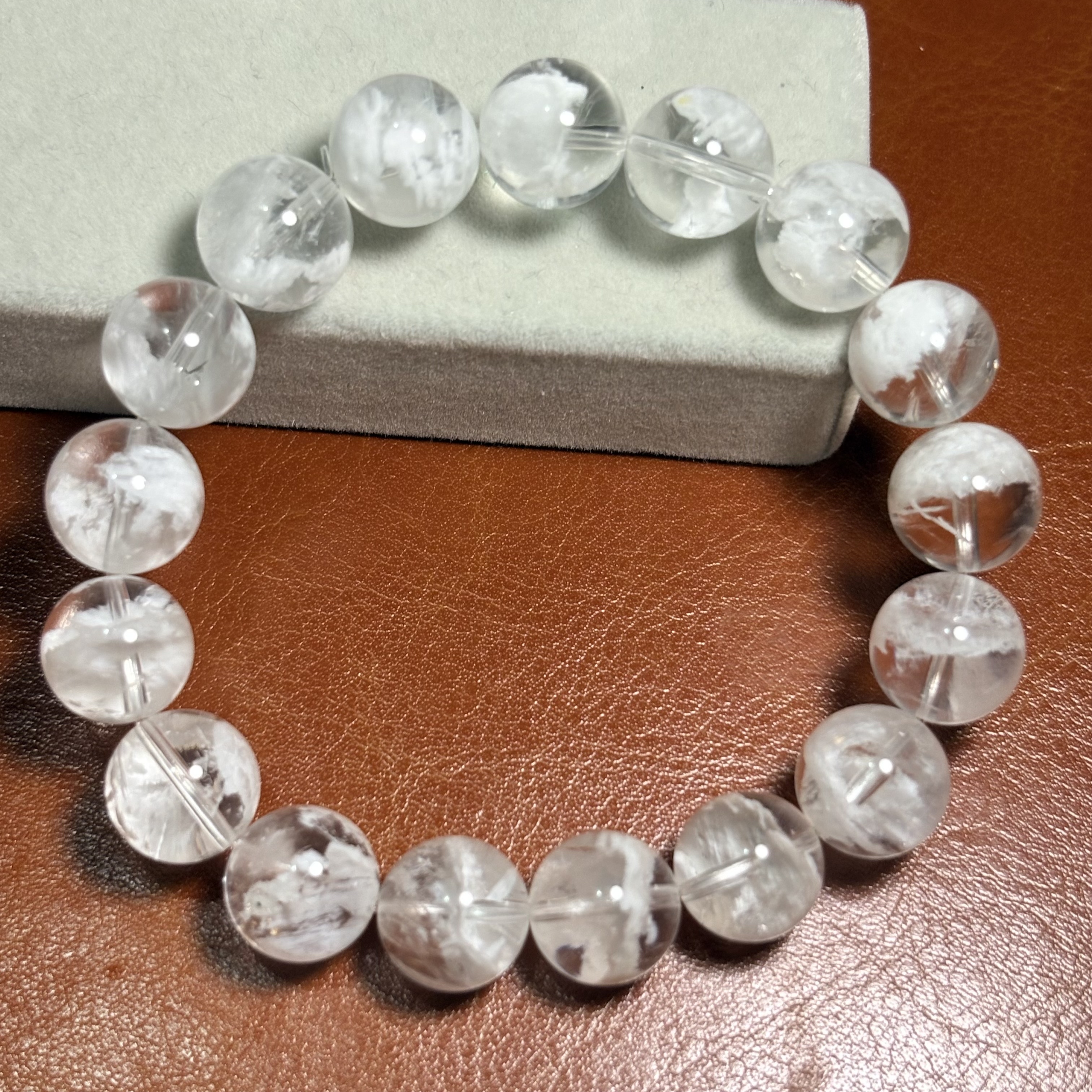 雪花緍紗白幽靈手串 No.4567 丨規格：12mm珠17cm手圍