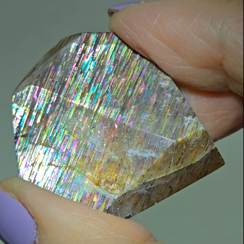 Rainbow meteor shower sunstone - SM75