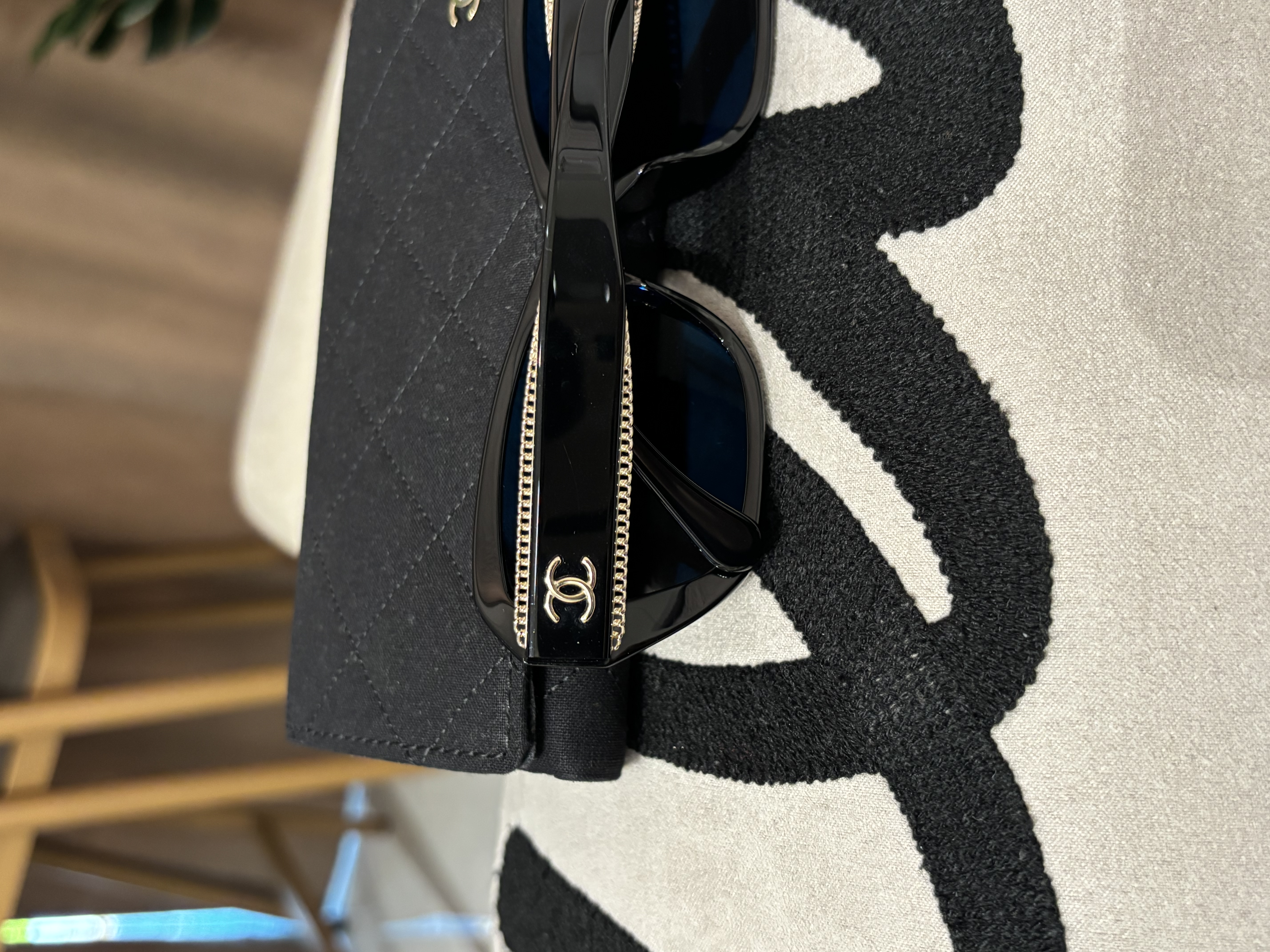 Chanel sunglasses 5516 100%Authentic, 98%New ✅box