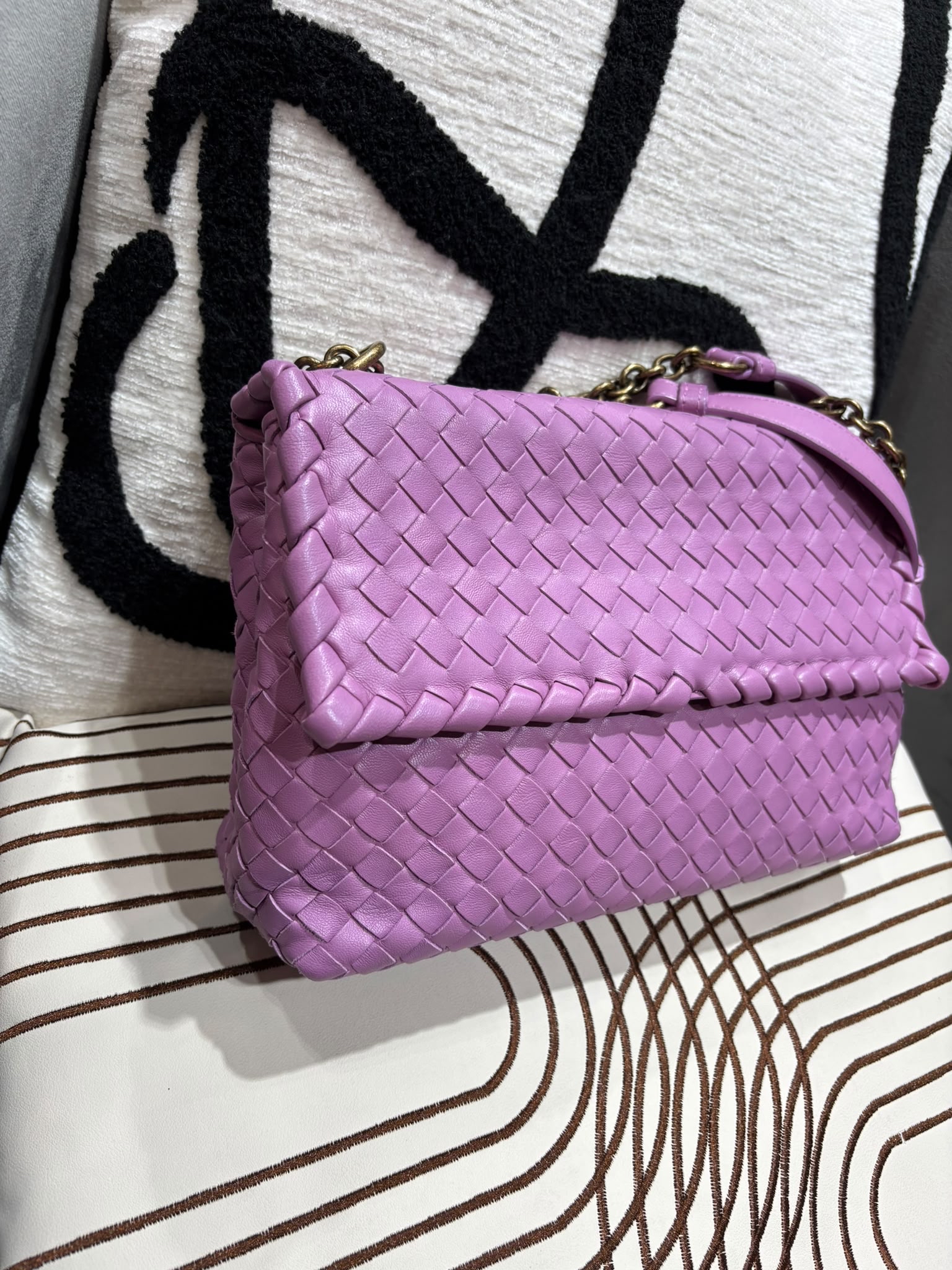 Bottega Veneta BV Pinkish Purple Lambskin Intrecciato Olimpia Shoulder Bag  100%Authentic, 98%New ✅Dust bag