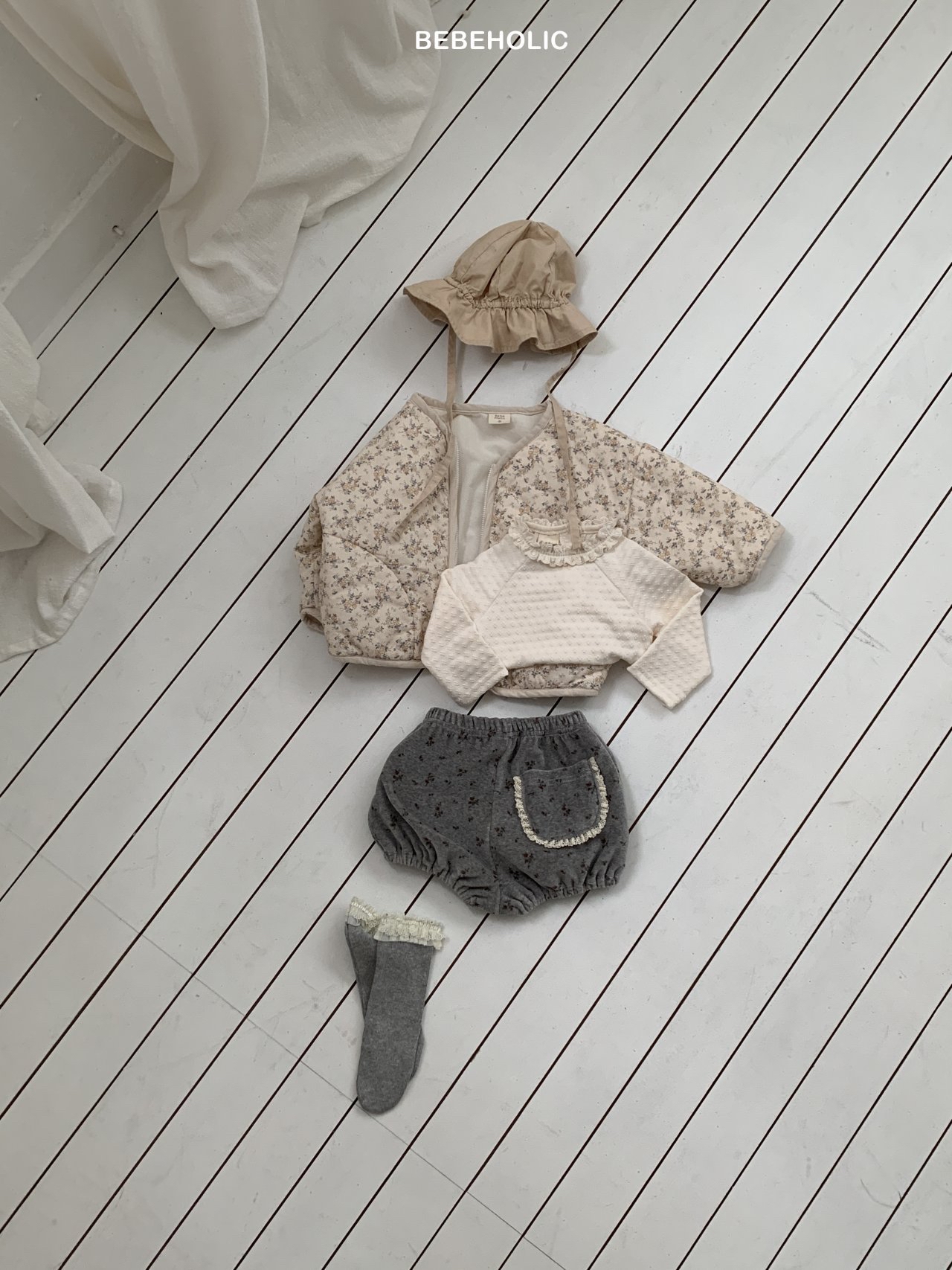 🌸預訂 韓國直送🌸🇰🇷BEBEHOLIC三色蕾絲口袋碎花燈籠褲