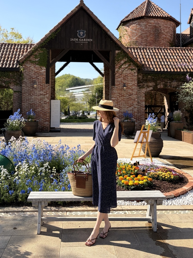 [限量!!] Isa Dotted Wrap Dress