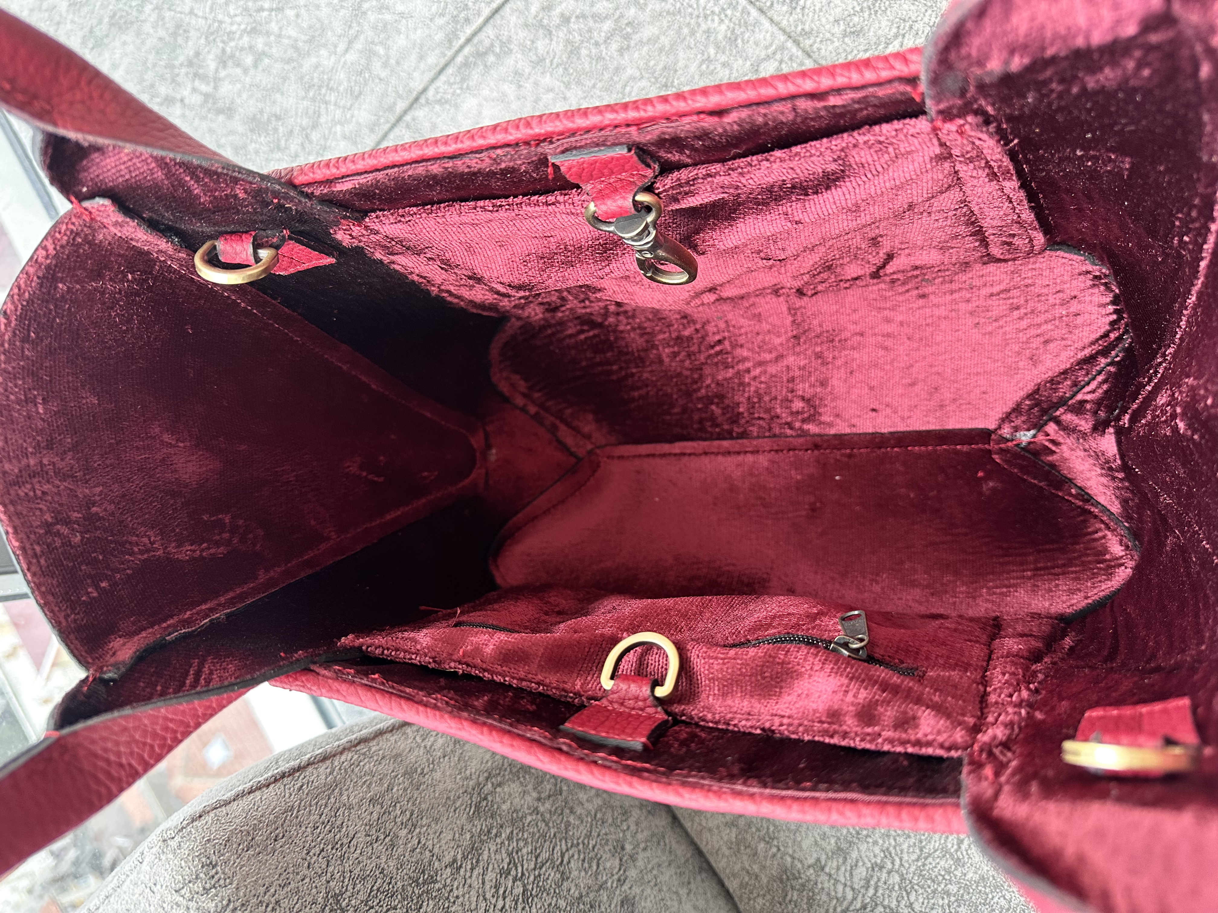 K19 土耳其真皮地氈手袋（酒紅色）