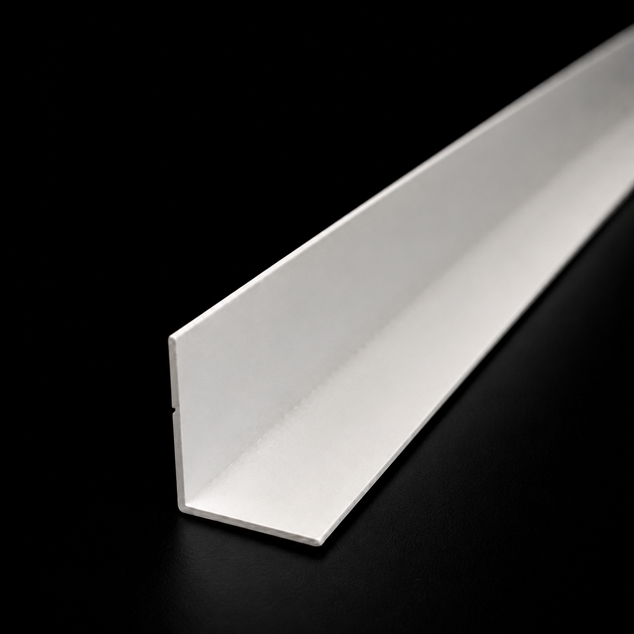 白鋁角1" x 1" (8呎)