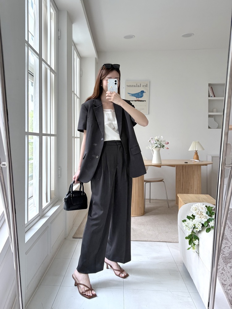 Aveline Relaxed Fit Blazer (Charcoal)