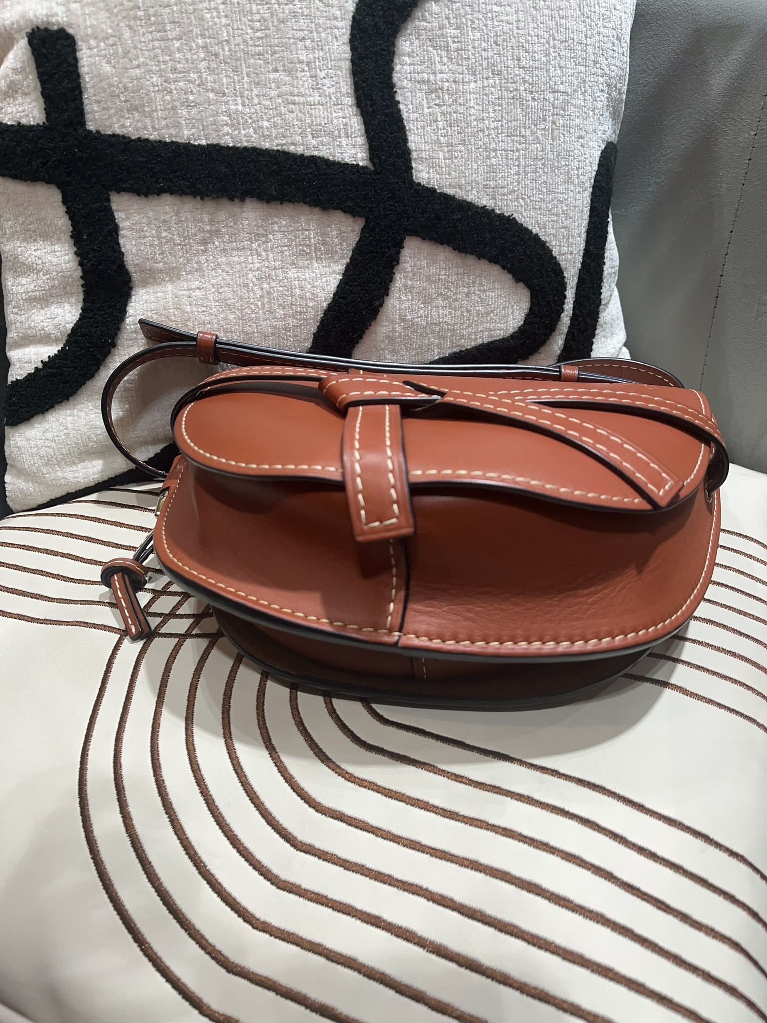 Loewe Gate Small Calfskin Shoulder Bag 100%Authentic, 95%New ☑️Dust bag