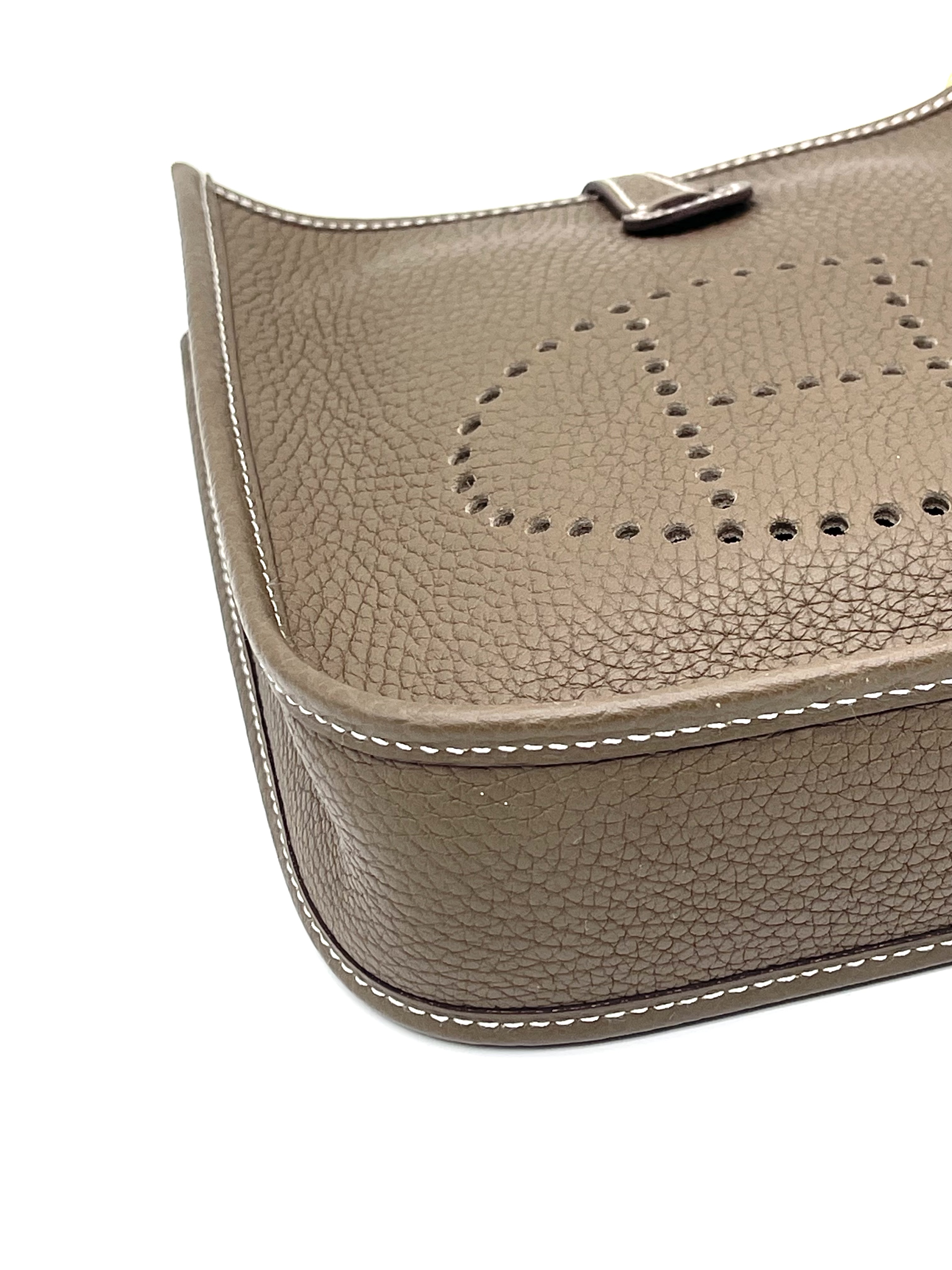 Pre-owned Hermès Evelyne TPM Etoupe Clemence Stamp Y / Product Code: 26031905