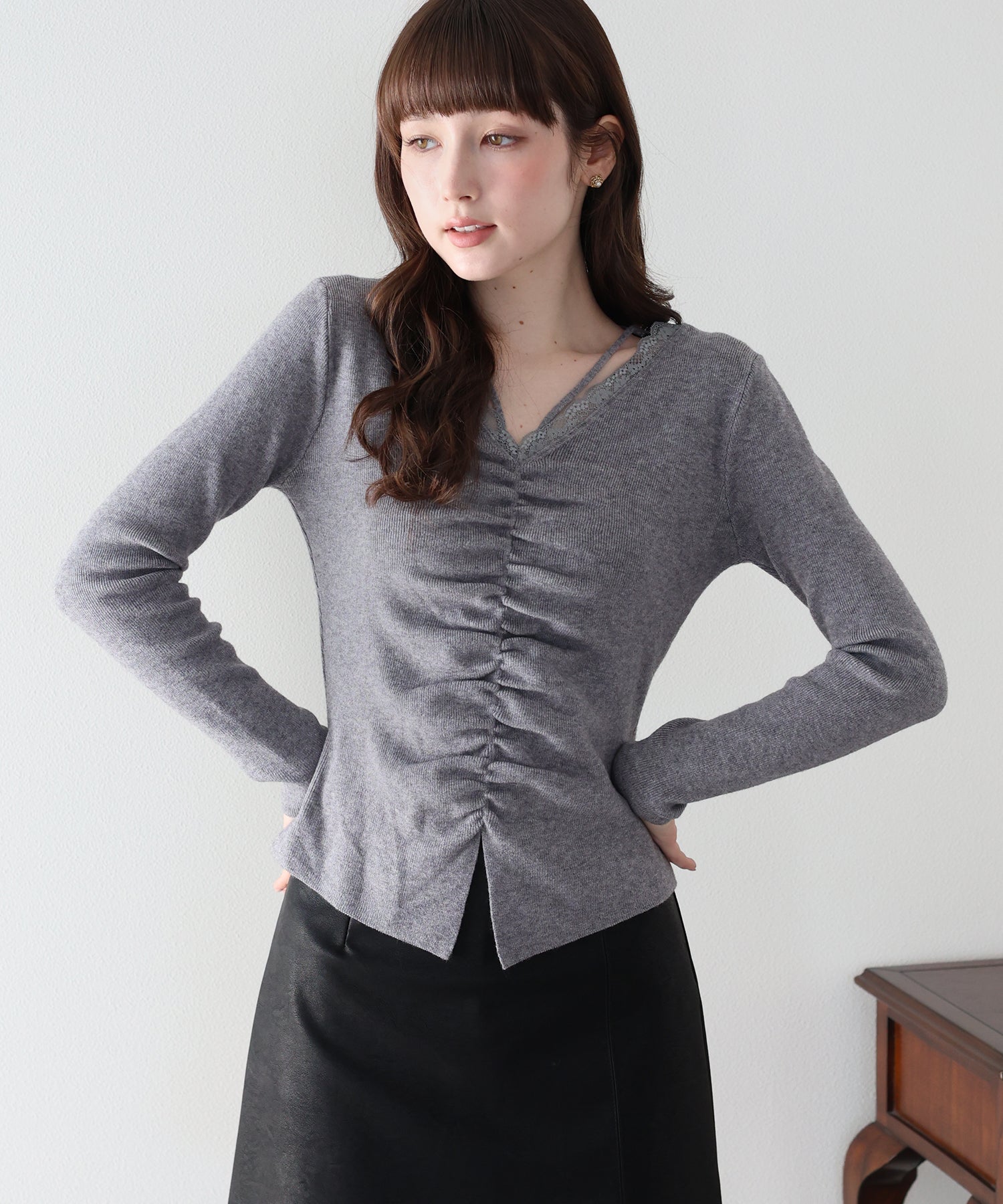 <JP> 蕾絲 v 領雙肩帶褶皺 Knit * 3色入 <預購>