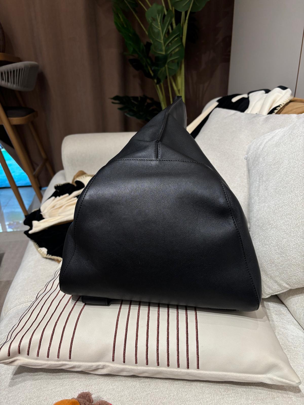 Loewe Sling Backpack Black Calfskin 100%Authentic, 98%New ✅Dust bag