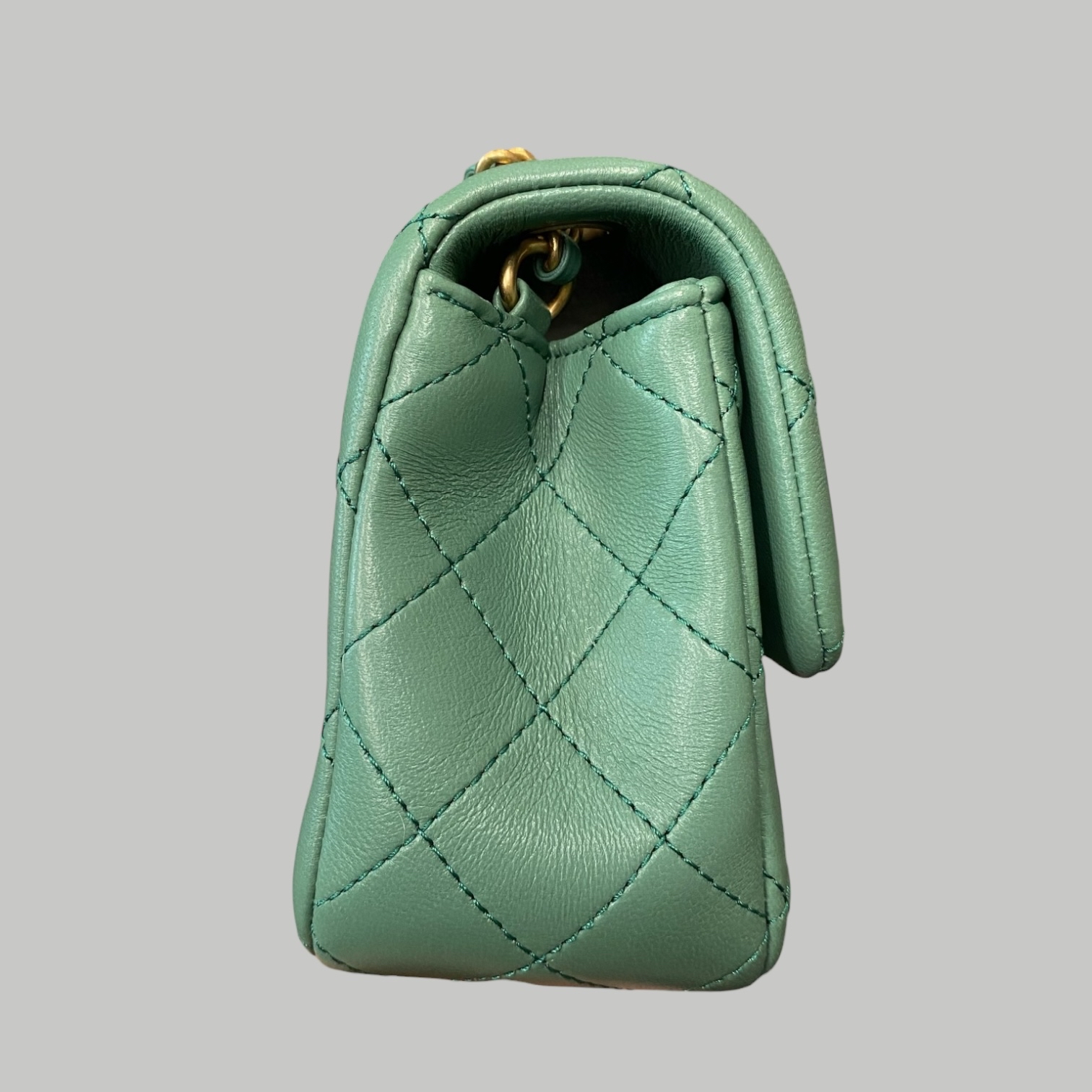 Chanel Lambskin 金球