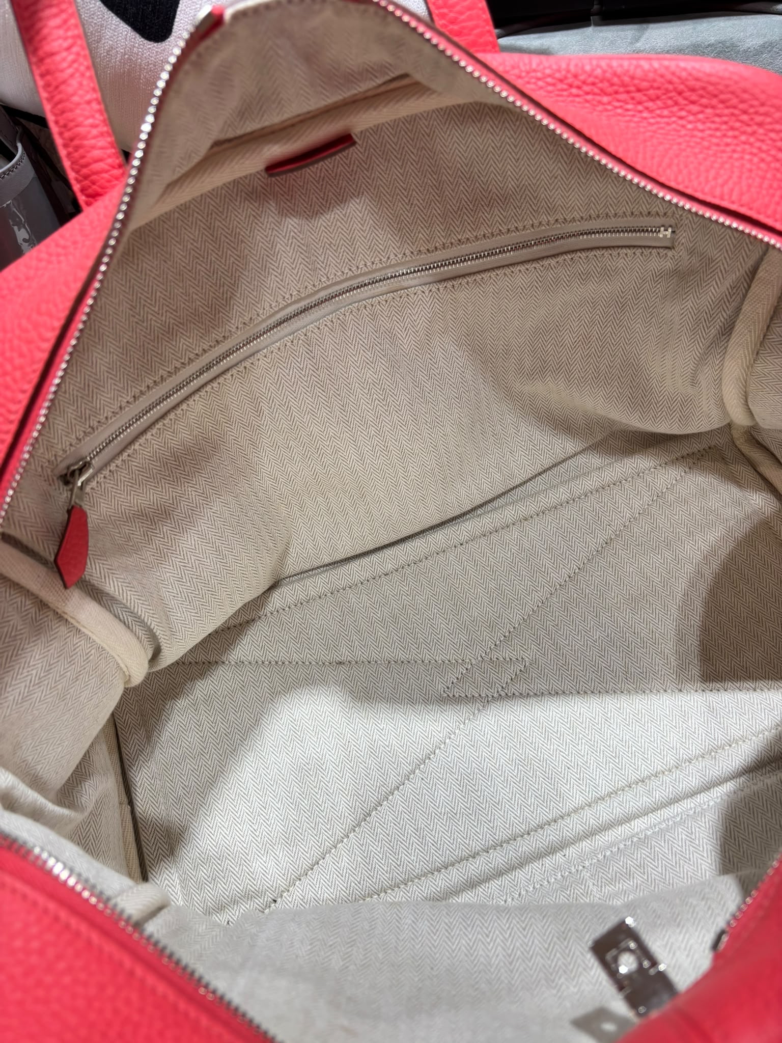 Hermes Victoria 35 Stamp T T5 Rose Jaipur Clemence Calfskin 100%Authentic, 98%New ✅Key Lock ✅Dust bag