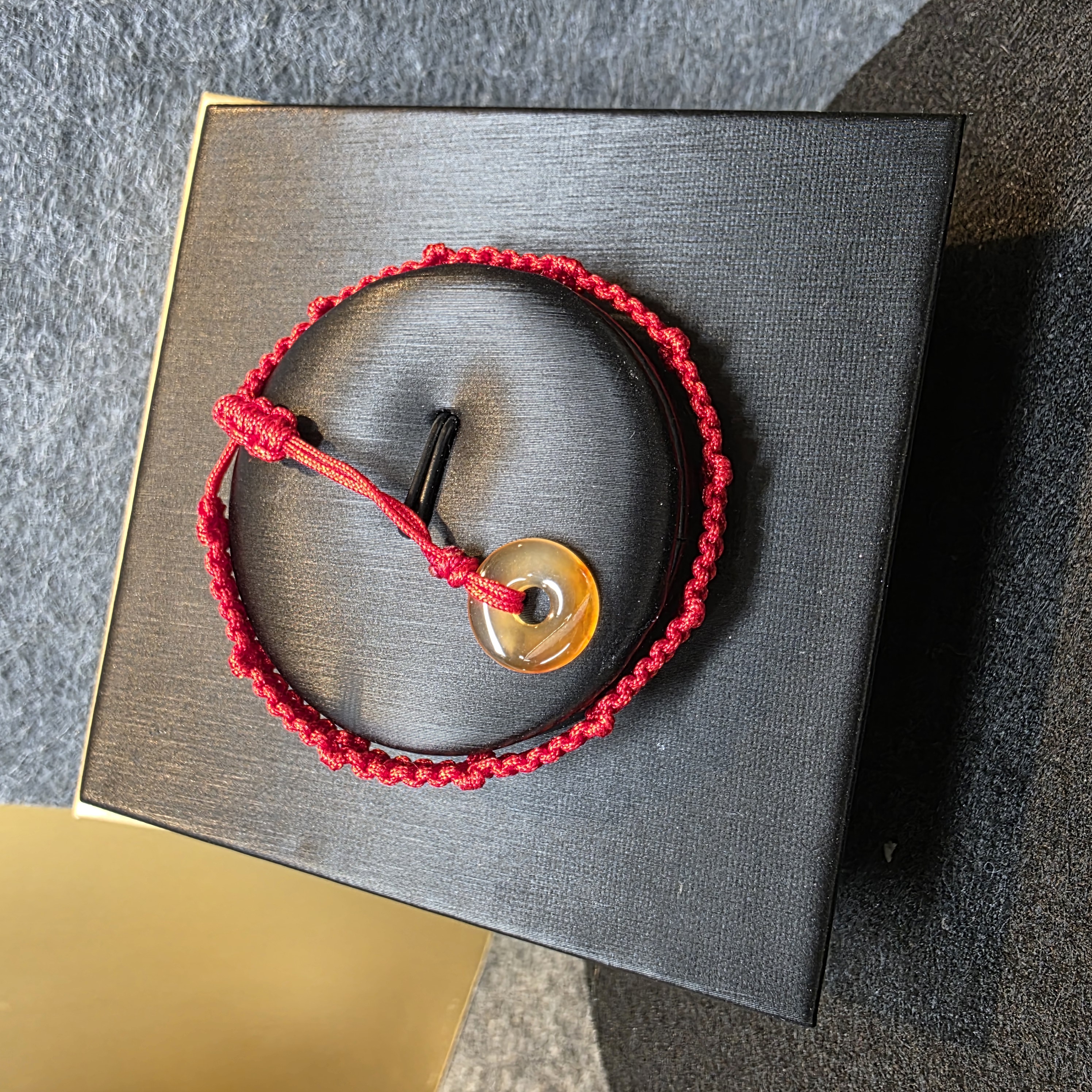 彩虹瑪瑙平安扣織繩手繩