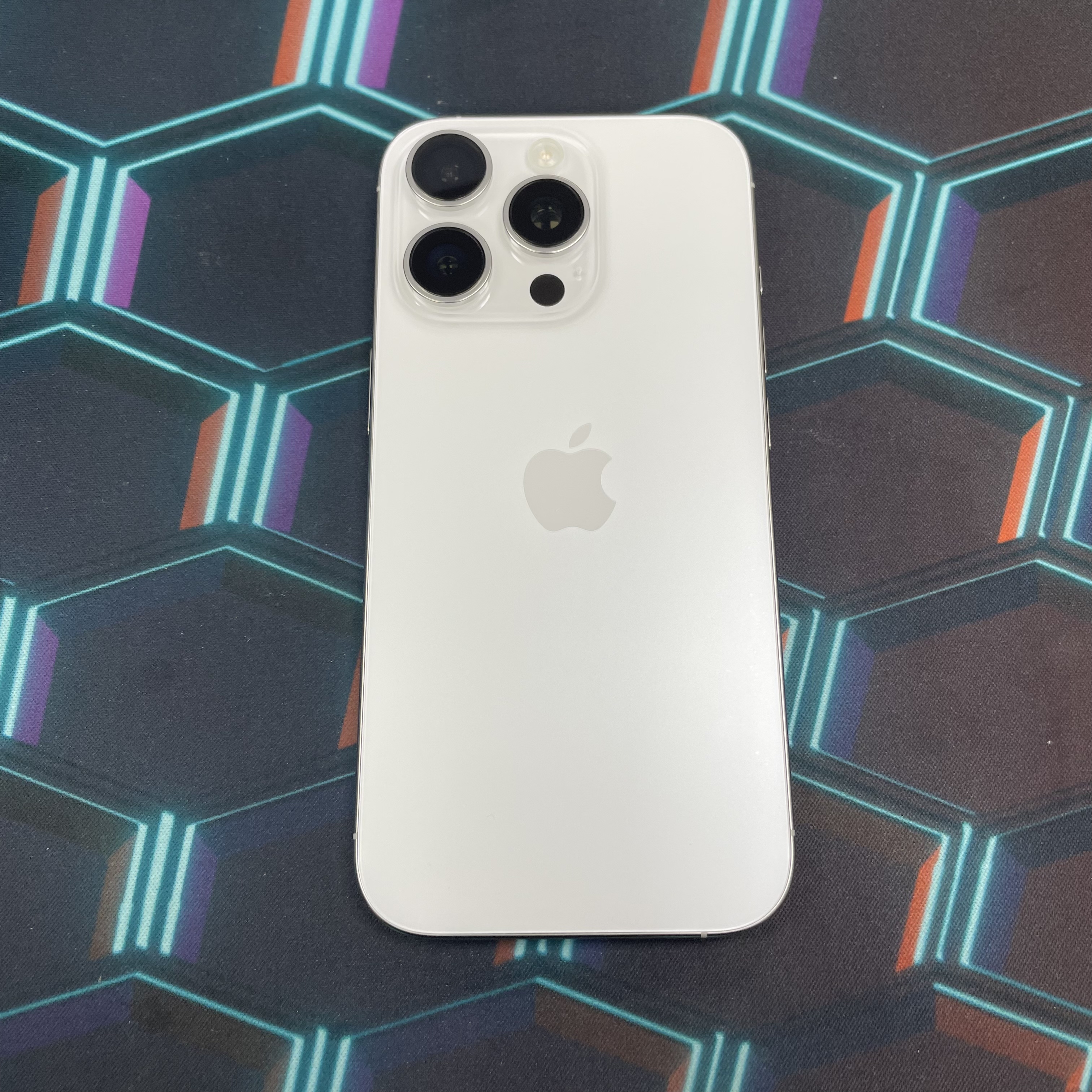 *6327 16 pro 勁靚機 256GB 電96 白色 white