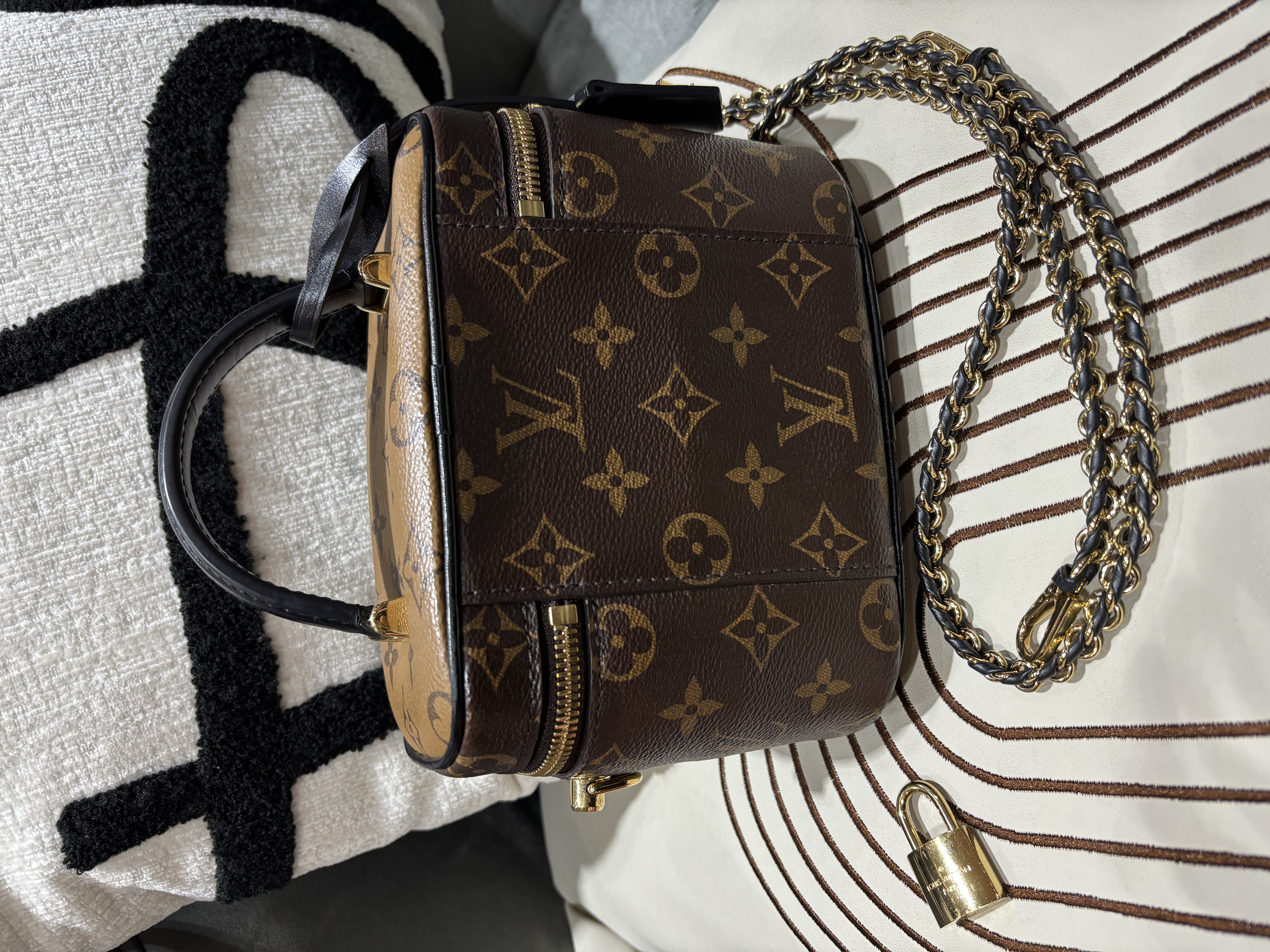 Lv Vanity PM Vanity Case M45165, Monogram Reverse 100%Authentic,92%new  ✅key lock ✅dust bag  
