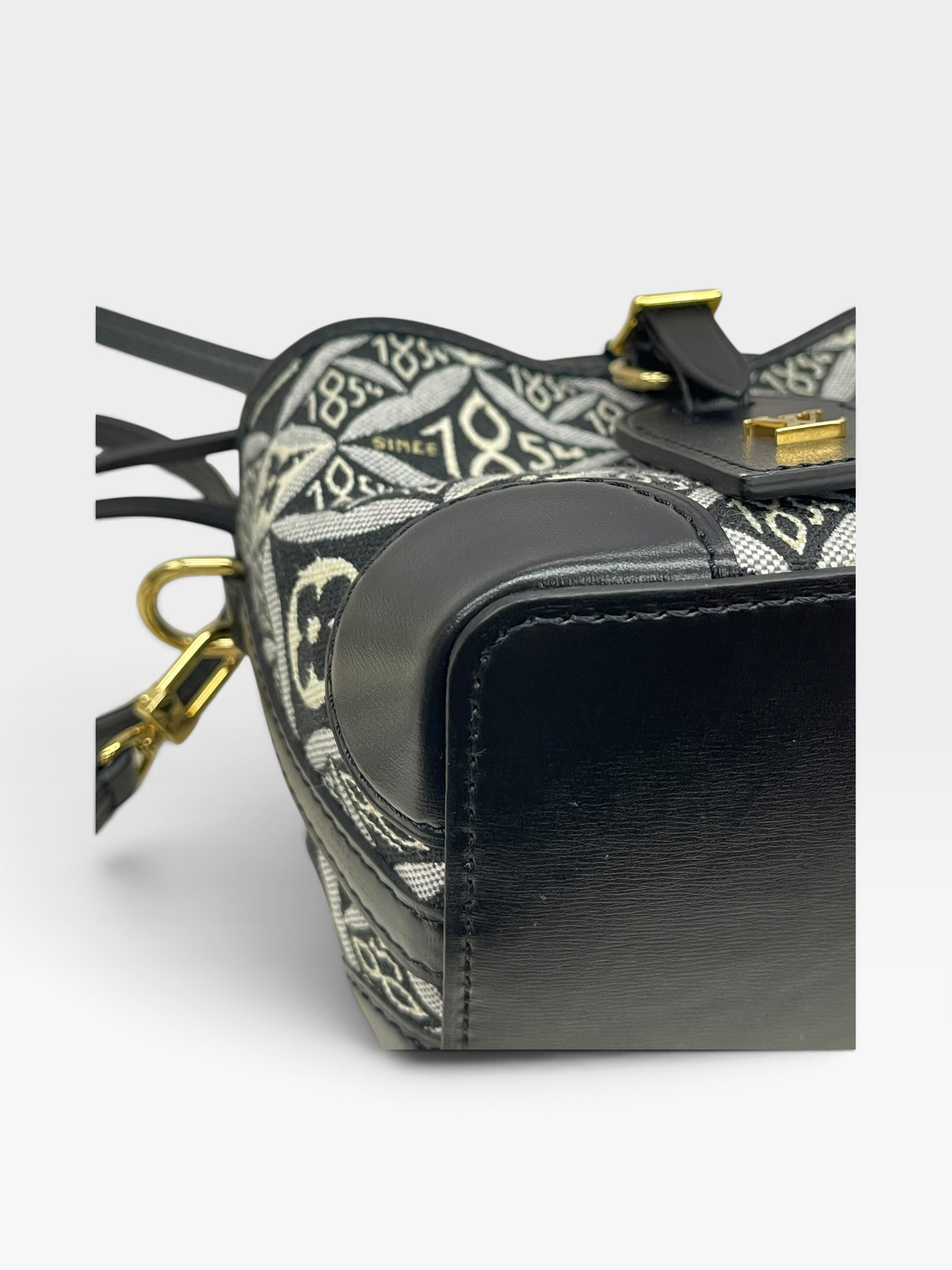 Pre-Owned LV Since 1854 Noe Purse / Product Code: K090421