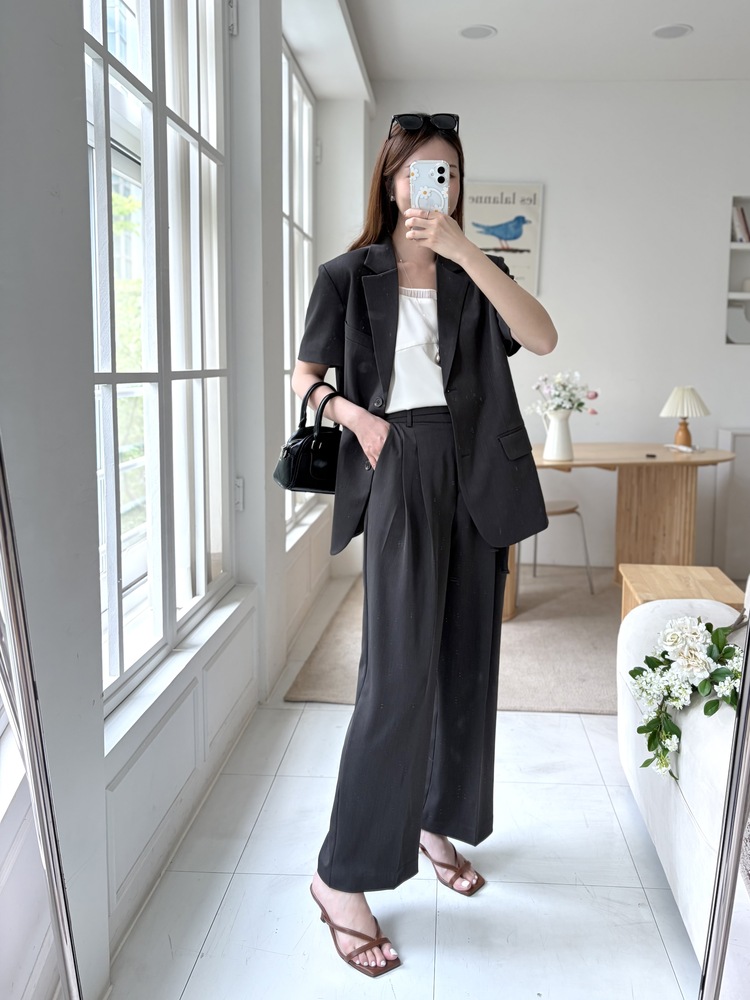 Aveline Relaxed Fit Blazer (Charcoal)