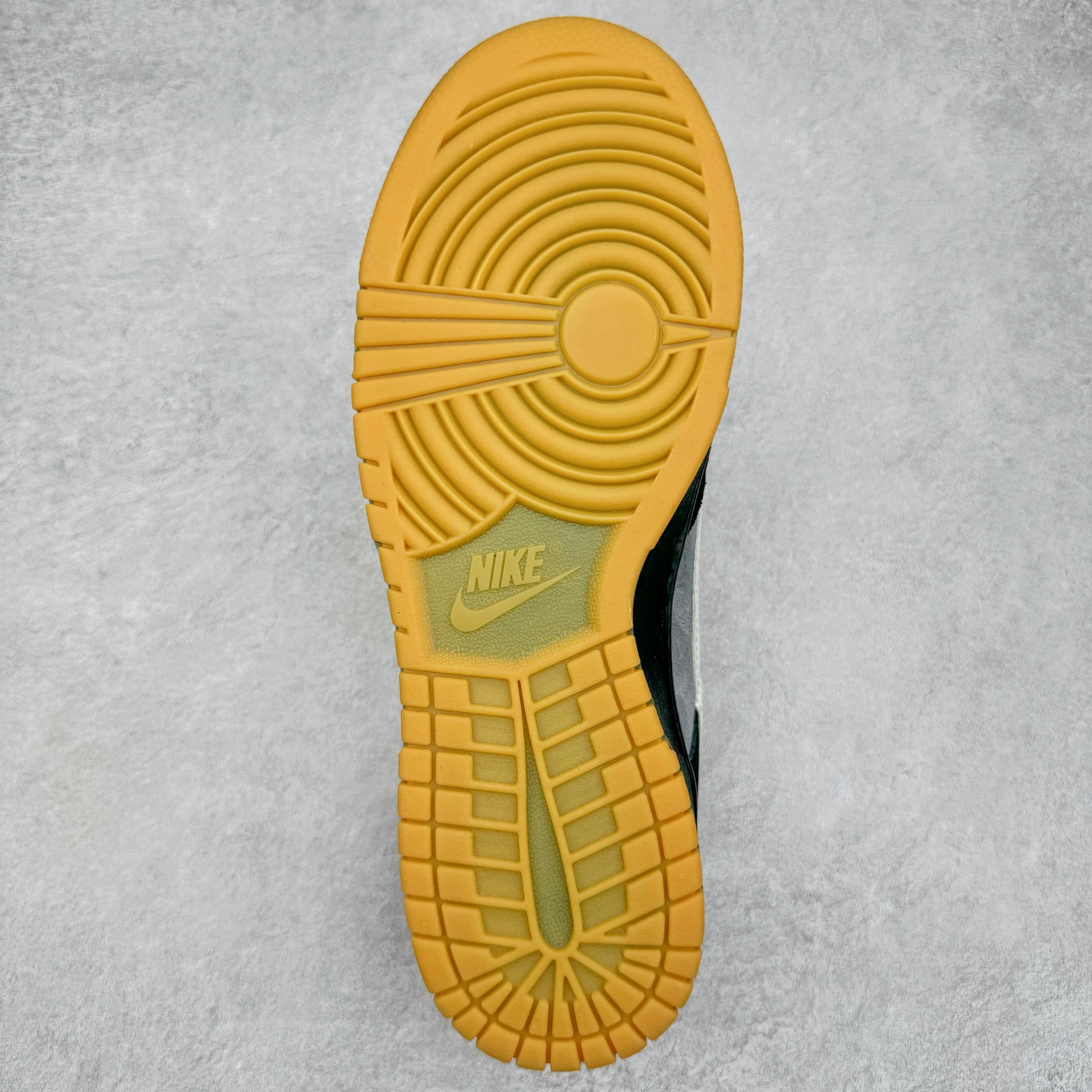 Nike Dunk Low SE HQ1931-001