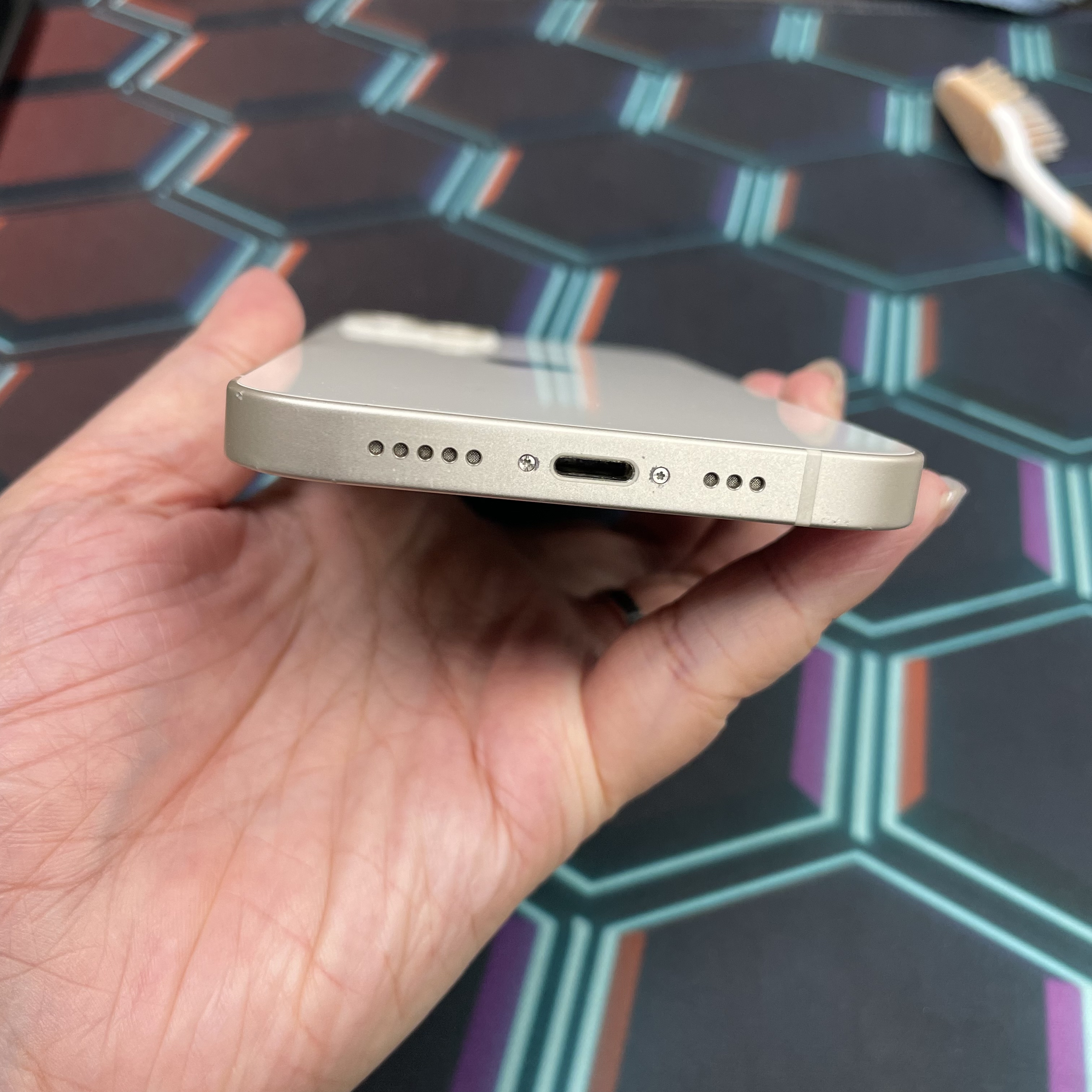 *8247 13 勁靚機 128GB 電87 白色 white