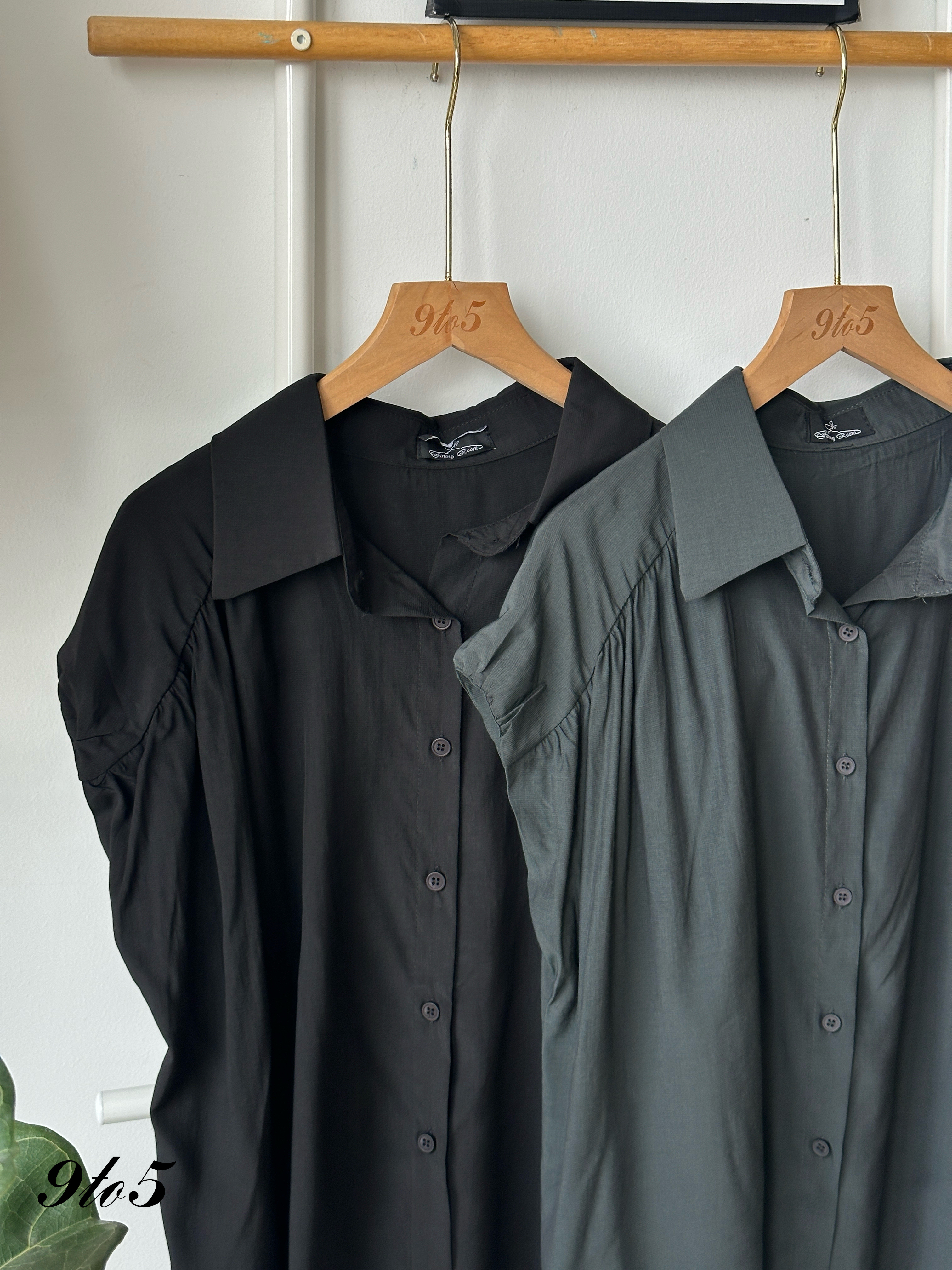 T4064 Cape Sleeve Shirt - Black & Grey