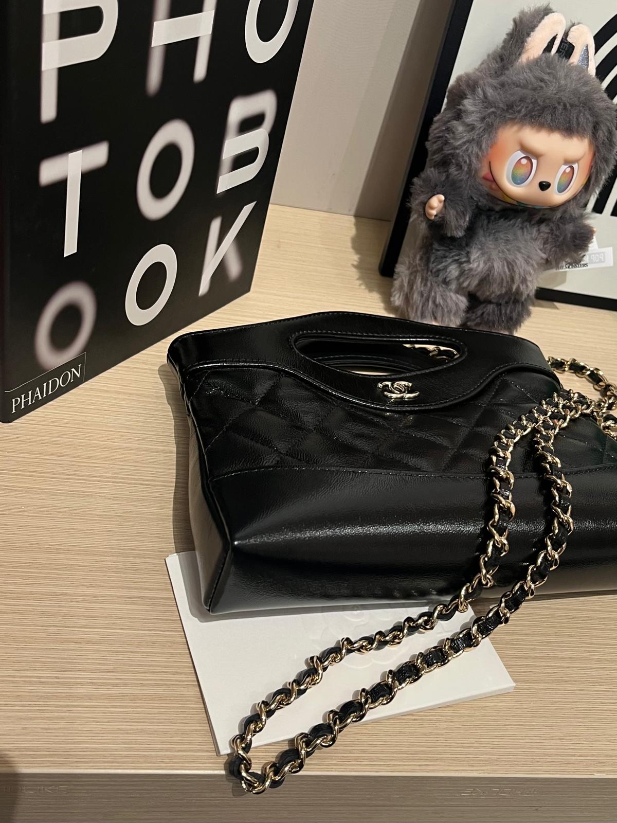 Chanel nano 31 calfskin 2way bag 100%Authentic ,98%New ✅專門店收據✅晶片✅dust bag✅box