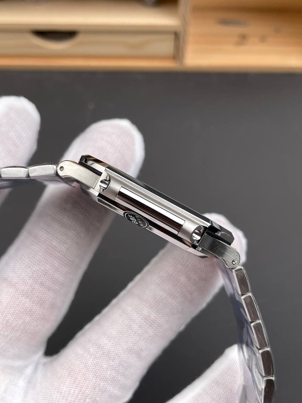 百达翡丽鹦鹉螺系列复刻男士腕表，绿色表盘，精钢表带