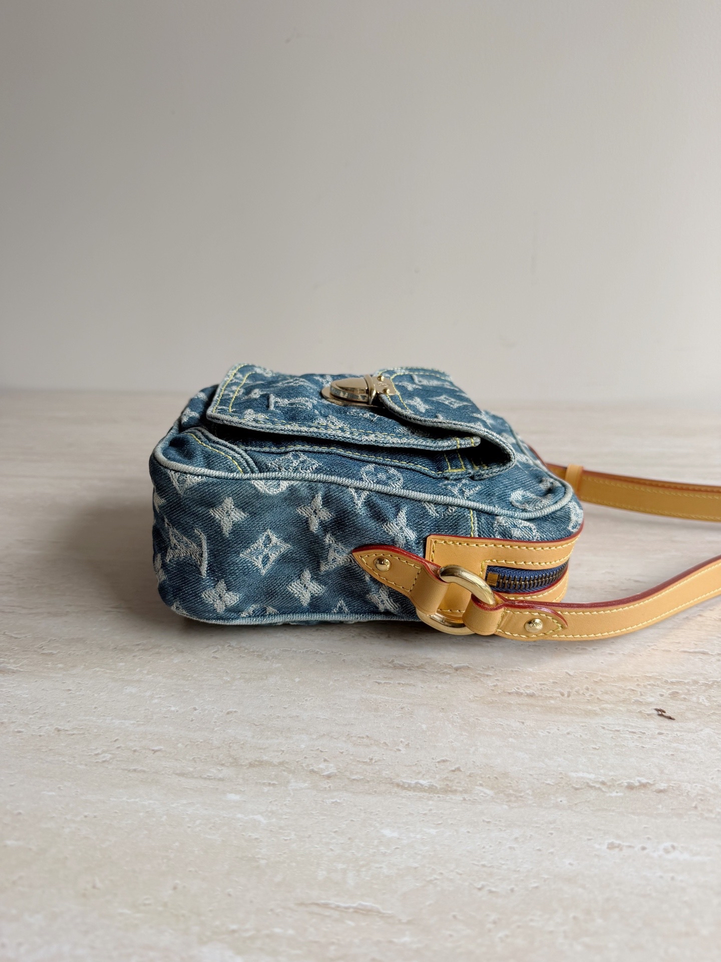 【預訂貨品】LV丹寧牛仔藍老花相機包