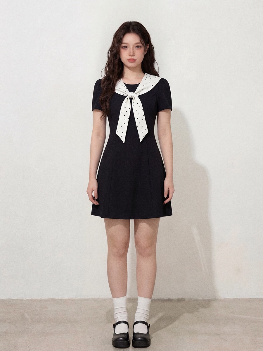 B13(3572) MIU系气质千金风拼波点海军领黑连身裙