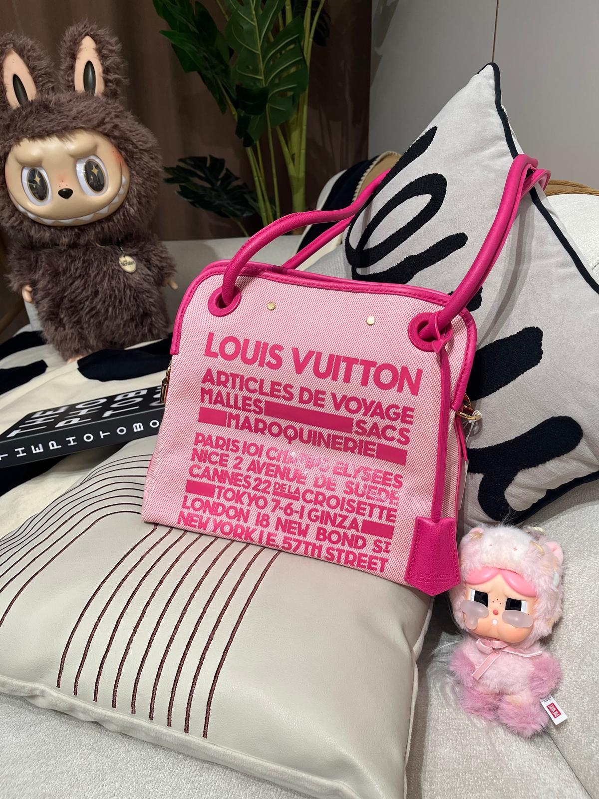 Lv CRUISE LINE RIDER M92809 SHOULDER BAG 100%Authentic,95%new ✅key lock✅dust bag 