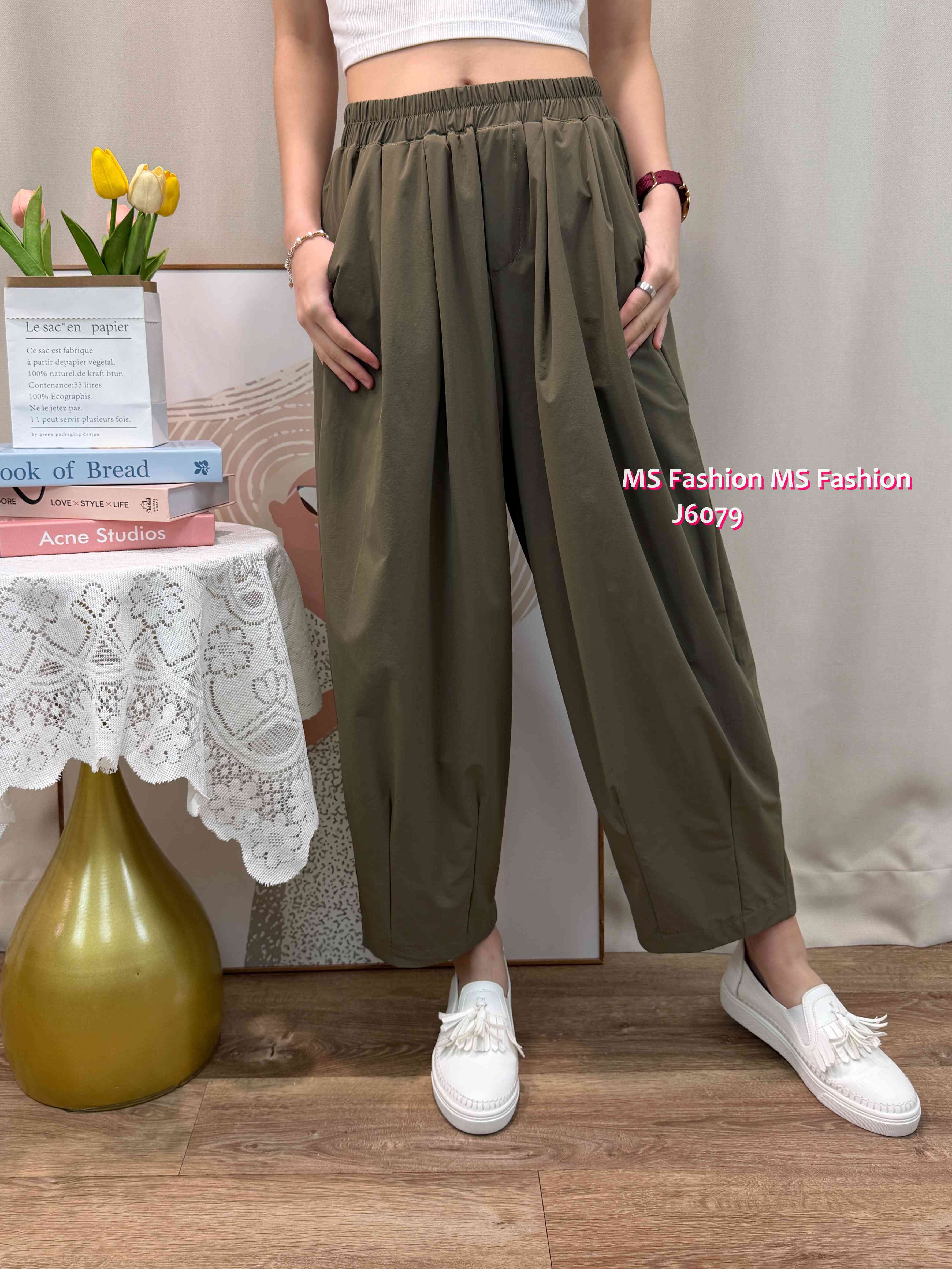 J6079 型格闊筒休閒褲