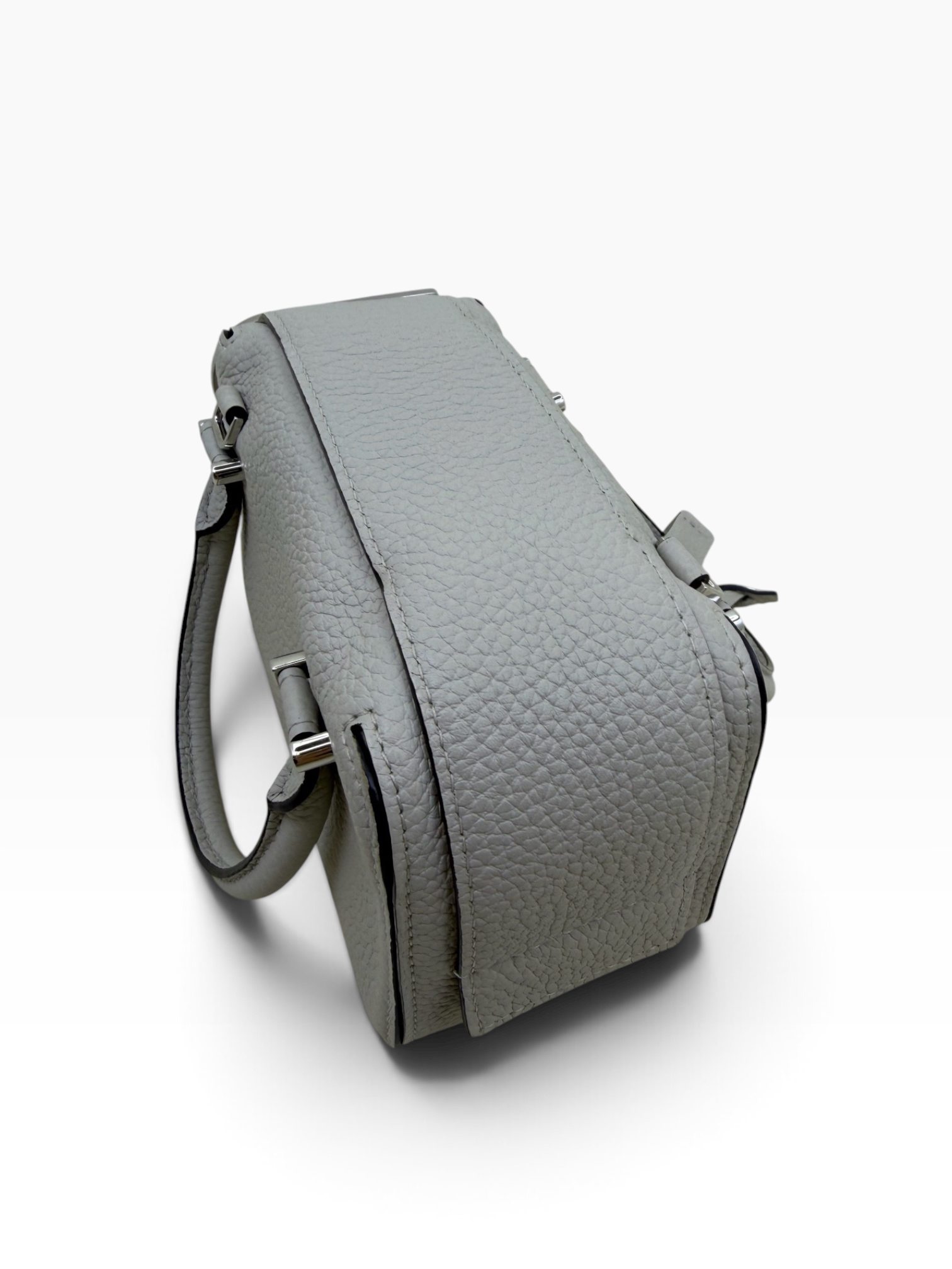 Pre owned  delvaux nano size k08241