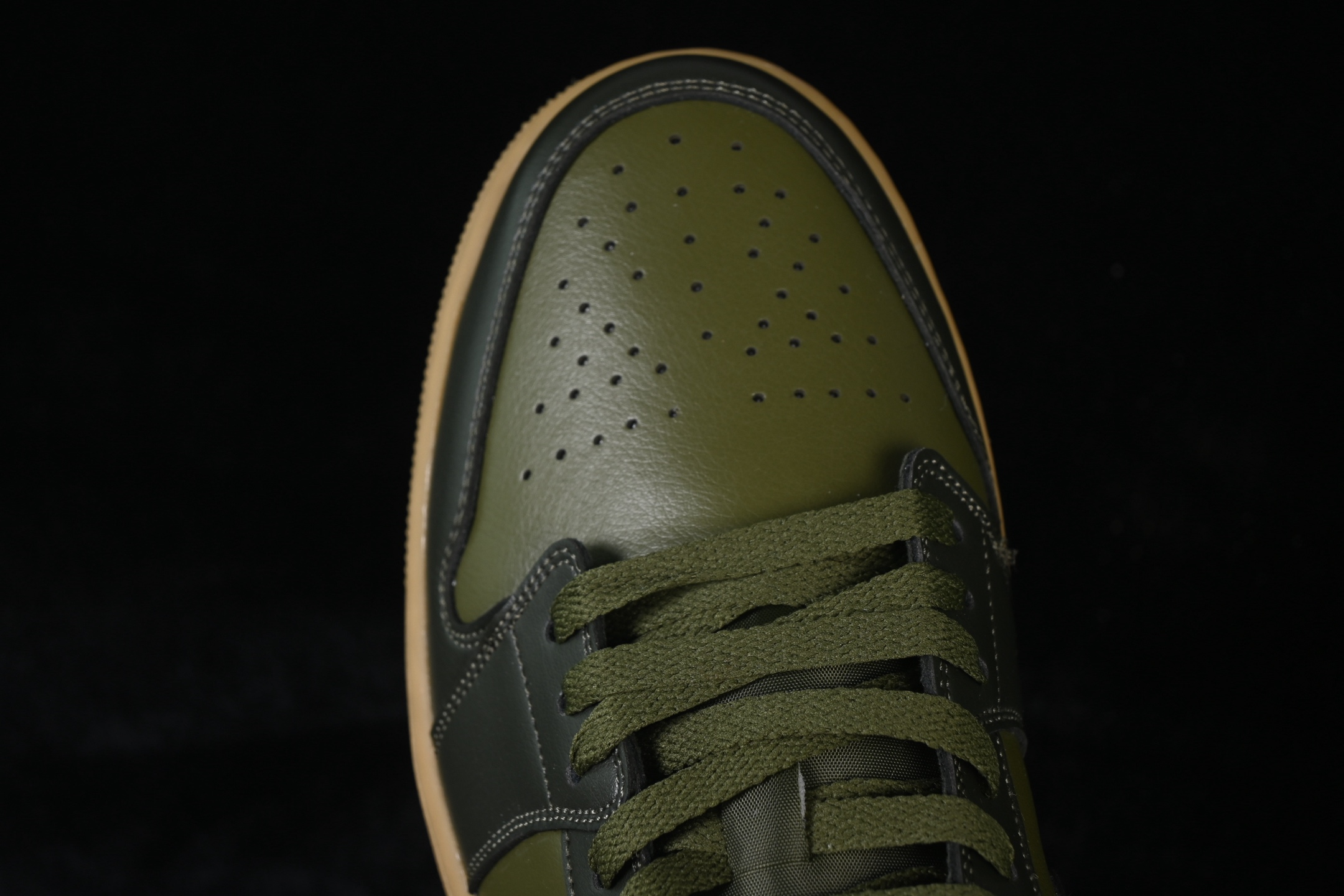 Nike Air Jordan 1 Low SE IR0840-325