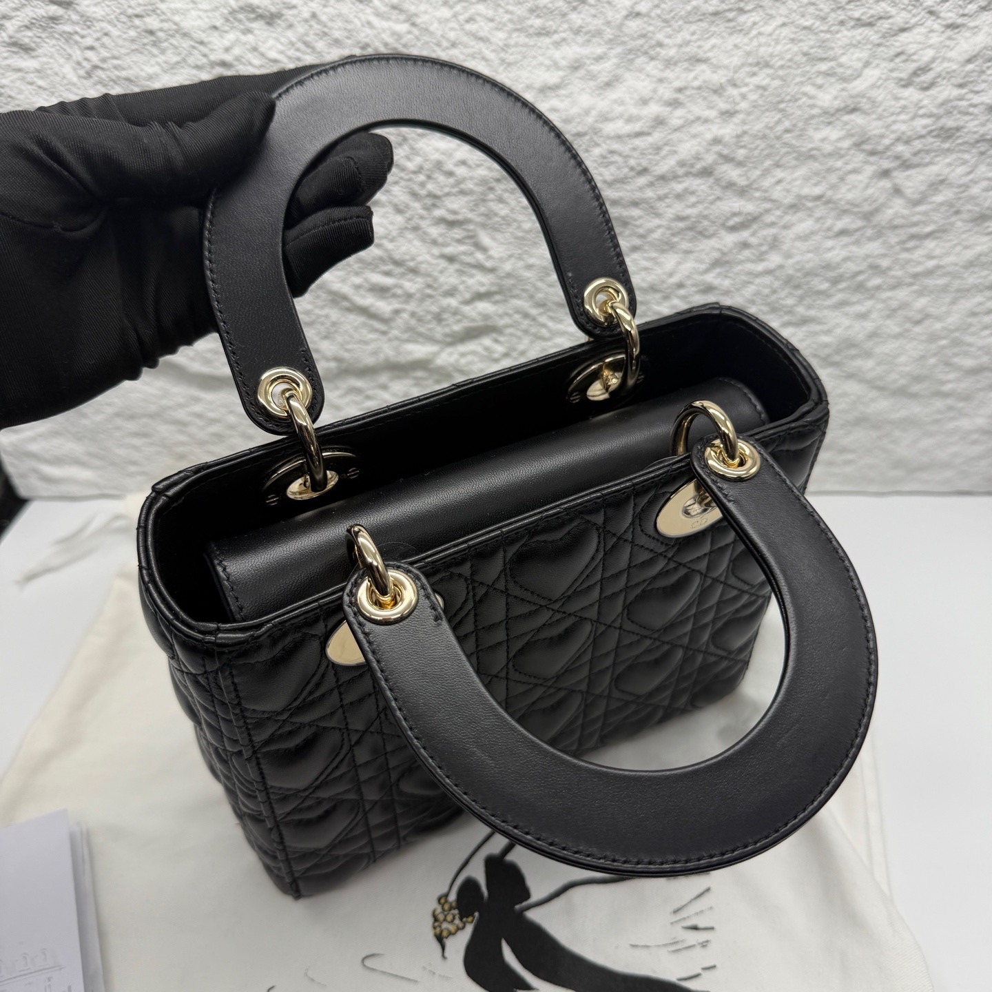 直播貨品 |  [1個-$100 2個-$300］FF17