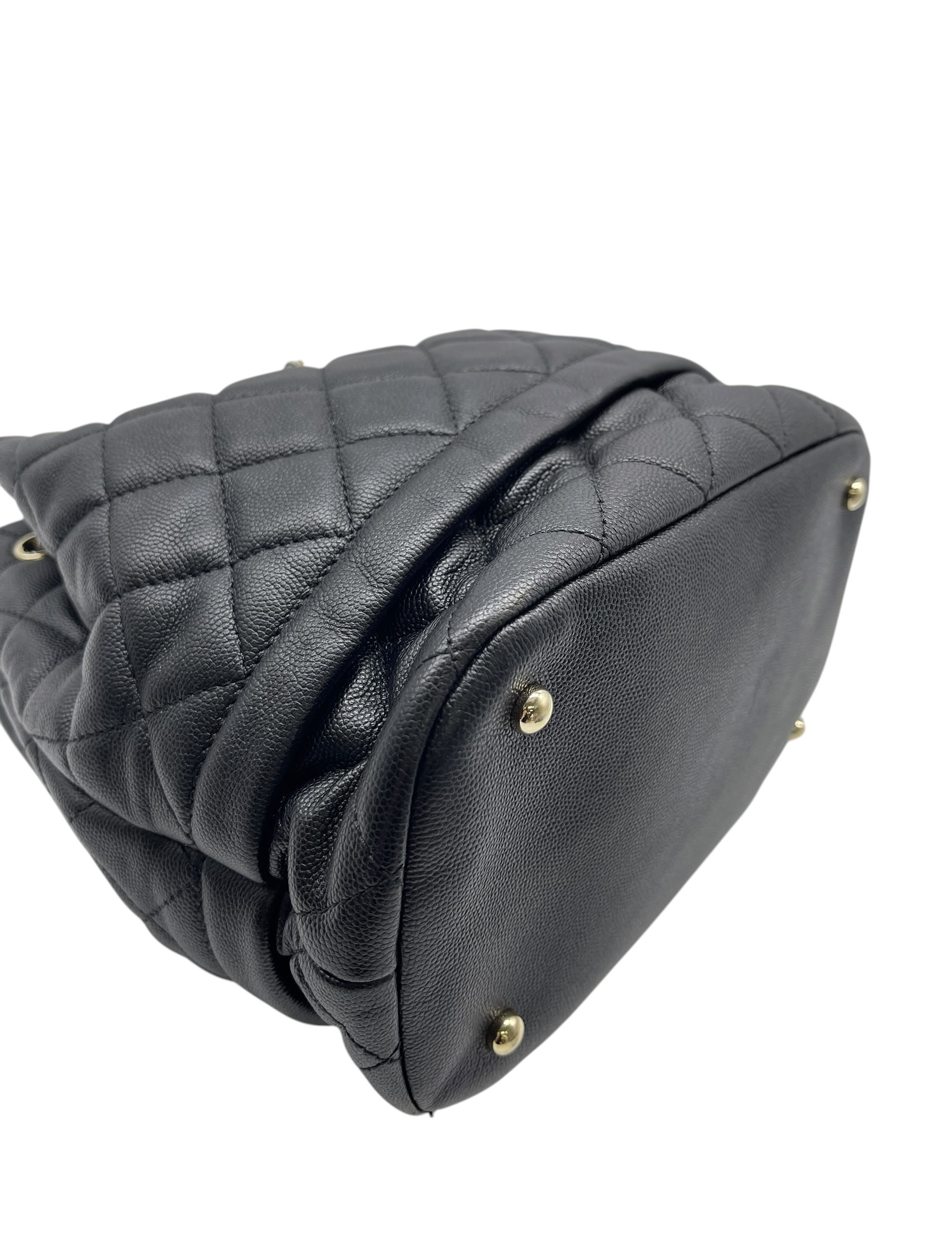 Pre-owned Chanel Rolled Up Bucket Bag / Product Code: 072901