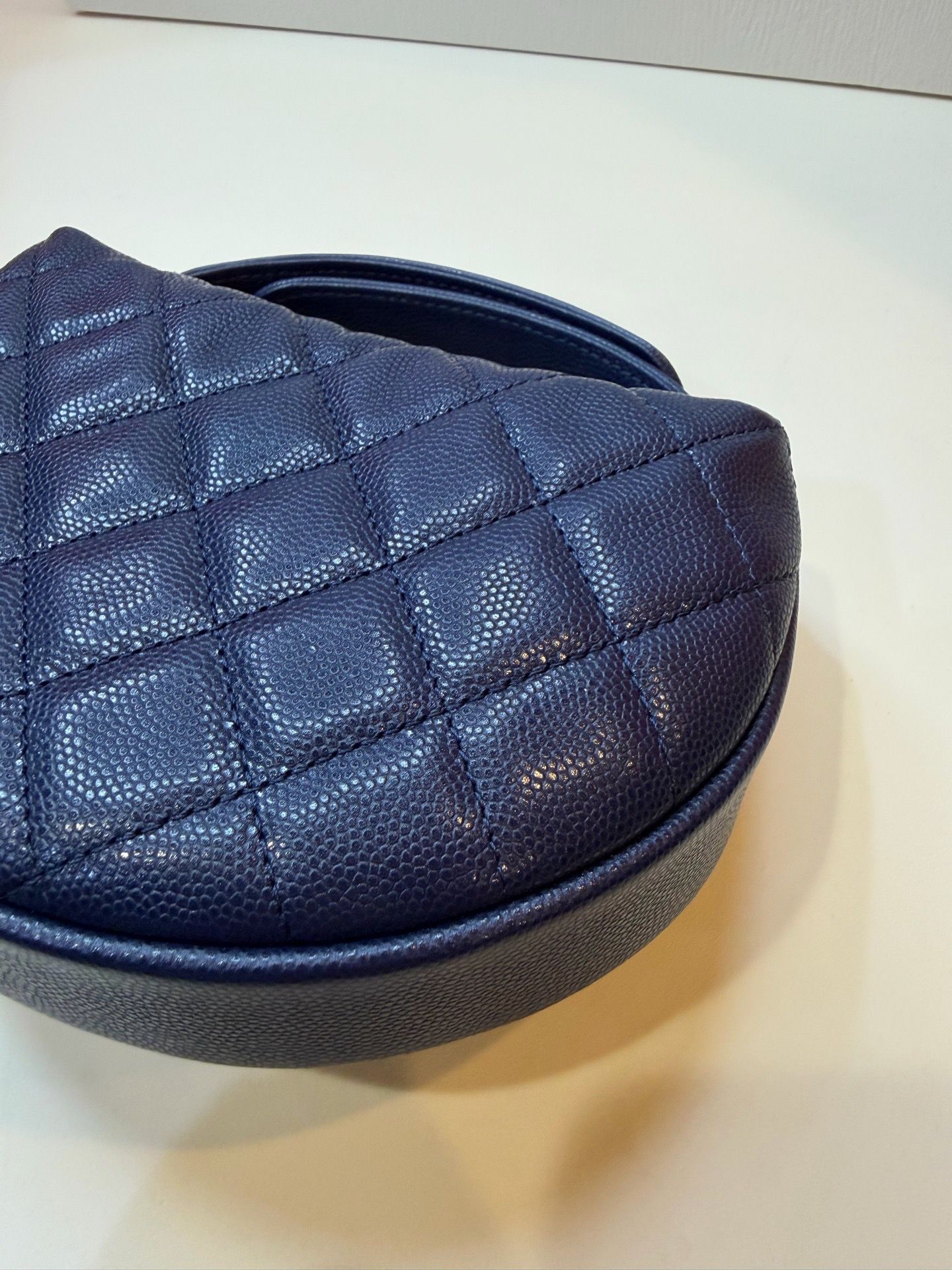 Pre-Owned CHANEL Mini Hobo Bag