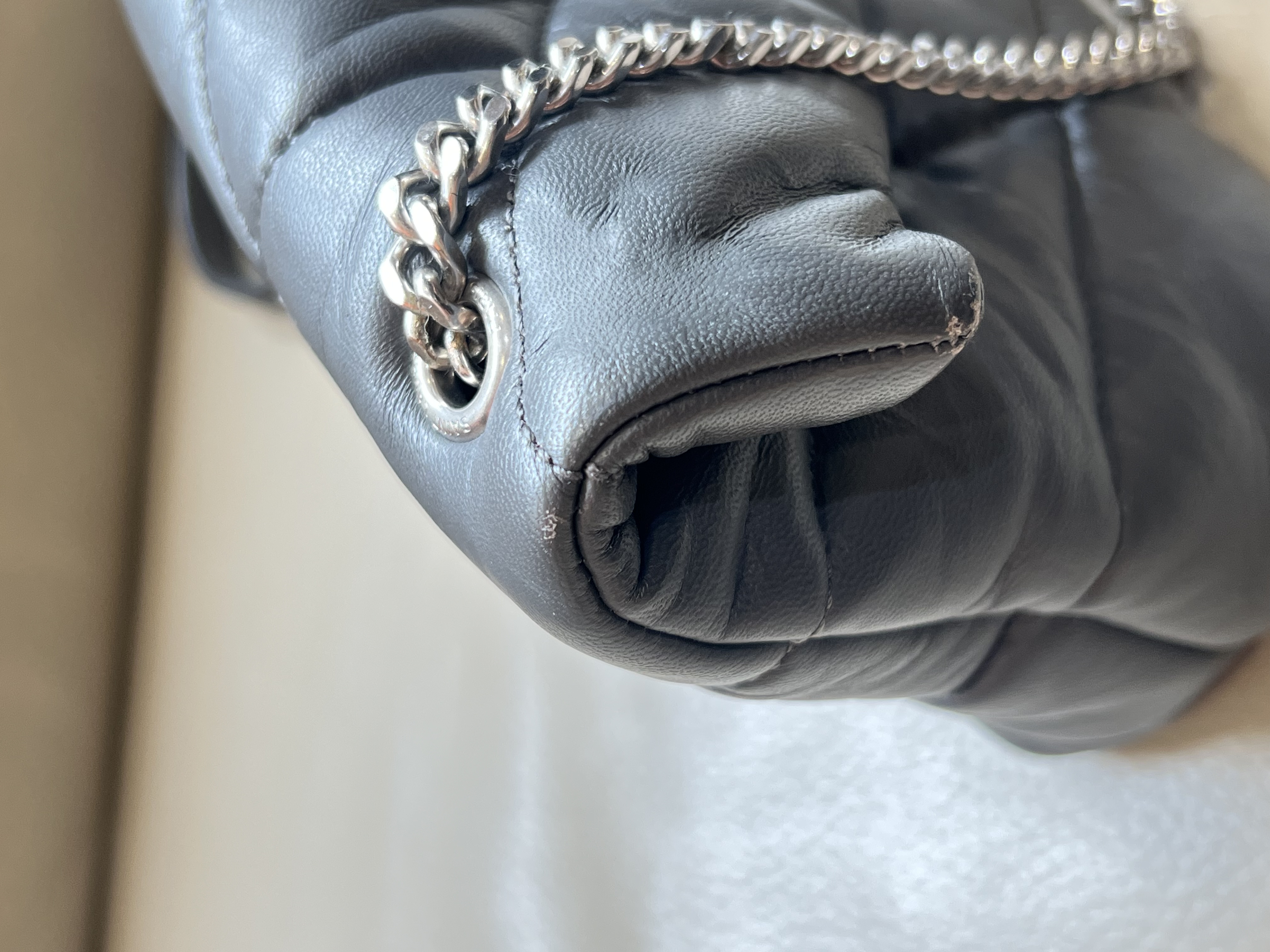 Pre-Owned YSL Loulou Puffer / Product Code: 36041631