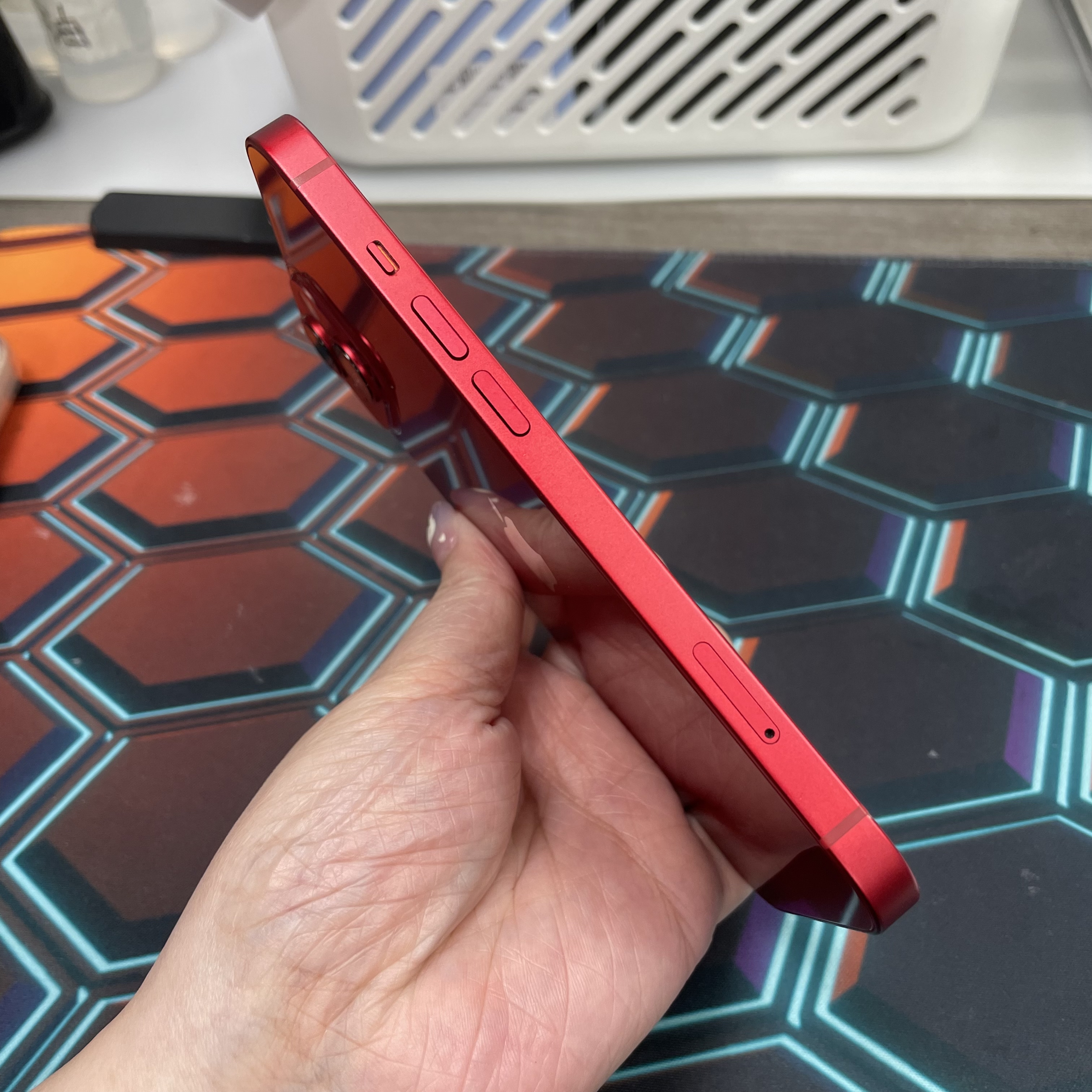 *6765 13 勁靚機 256GB 電73 紅色 red