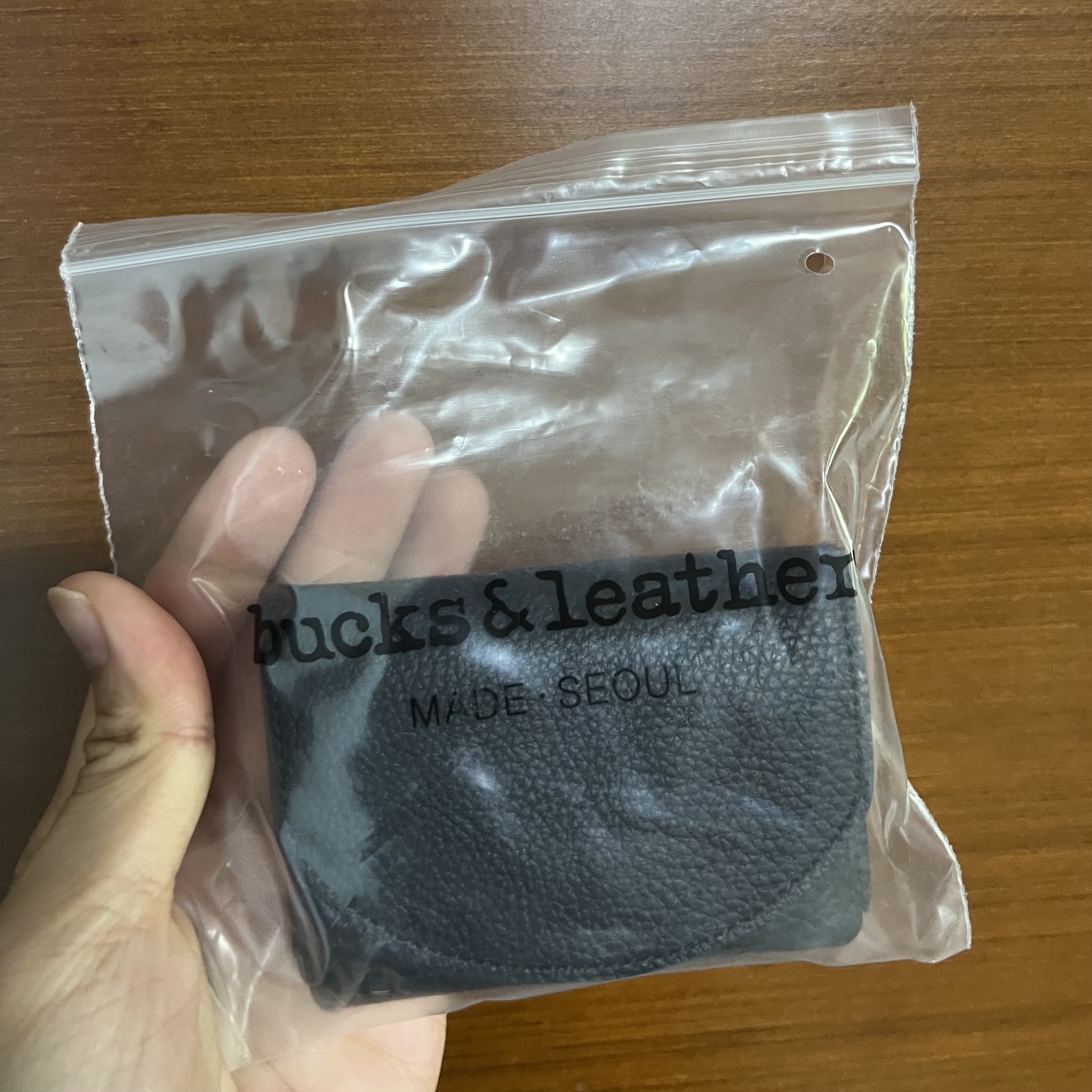 💟現貨💟🇰🇷韓國bucks & leather 牛皮三摺迷你卡片銀包-黑色