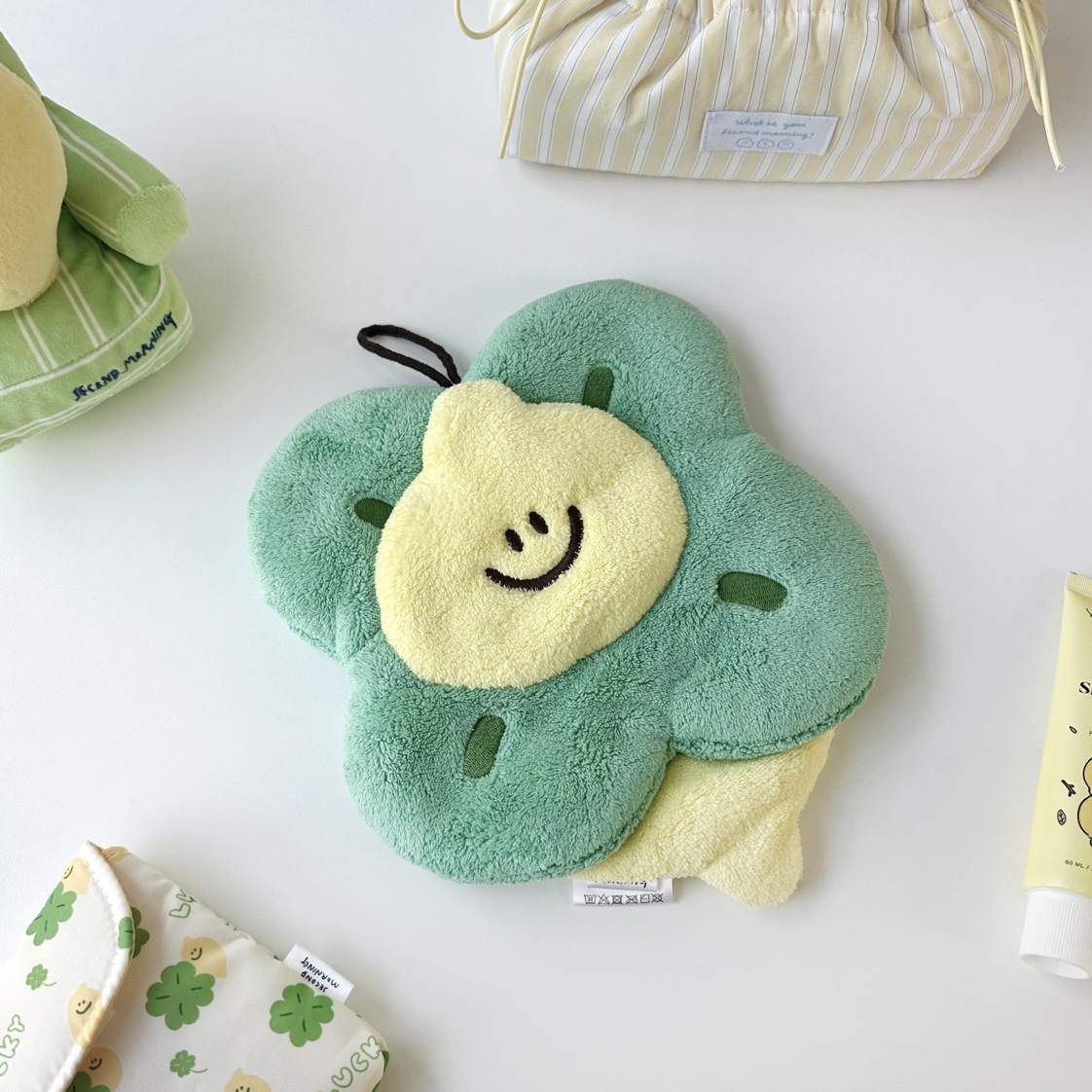 [SECOND MORNING] Clover Lemony Hand Towel