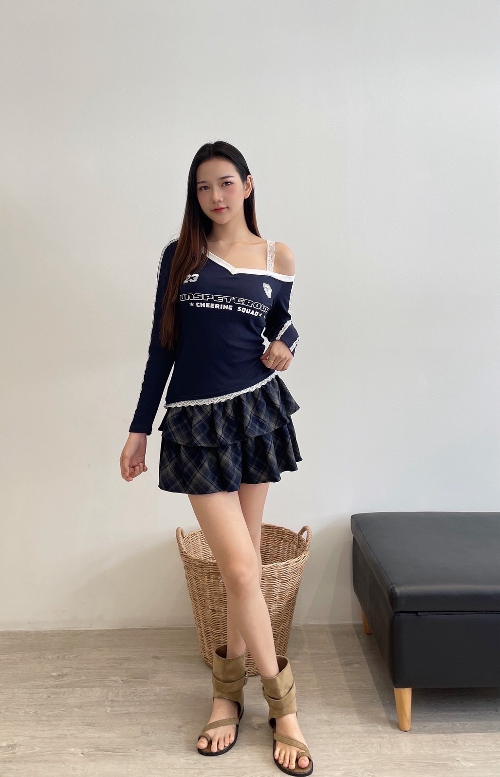 Bkk薄款V領lacy露膊長袖Top