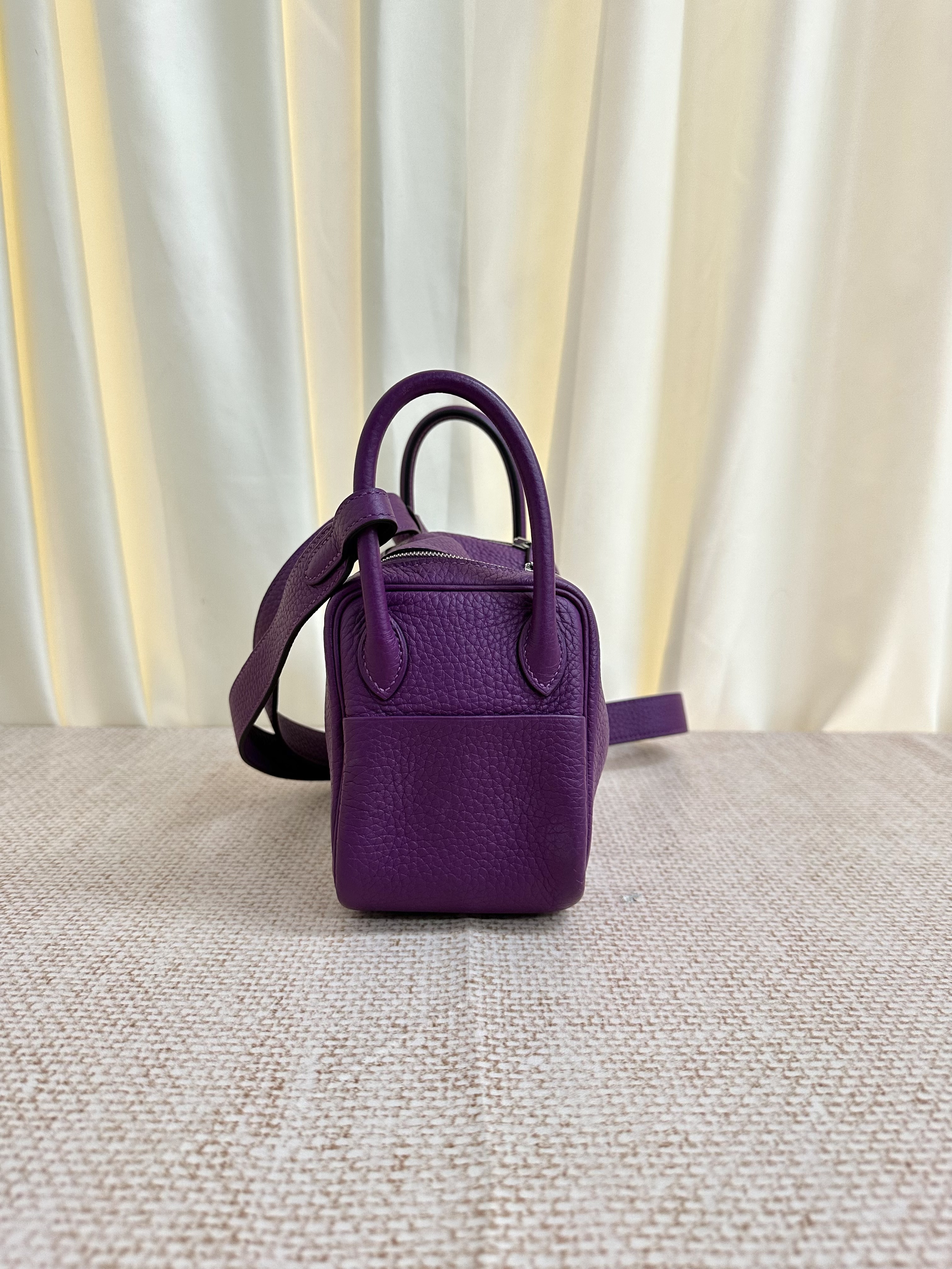 Pre-owned Hermes mini Lindy / Stamp Z/ Product Code: 26040607