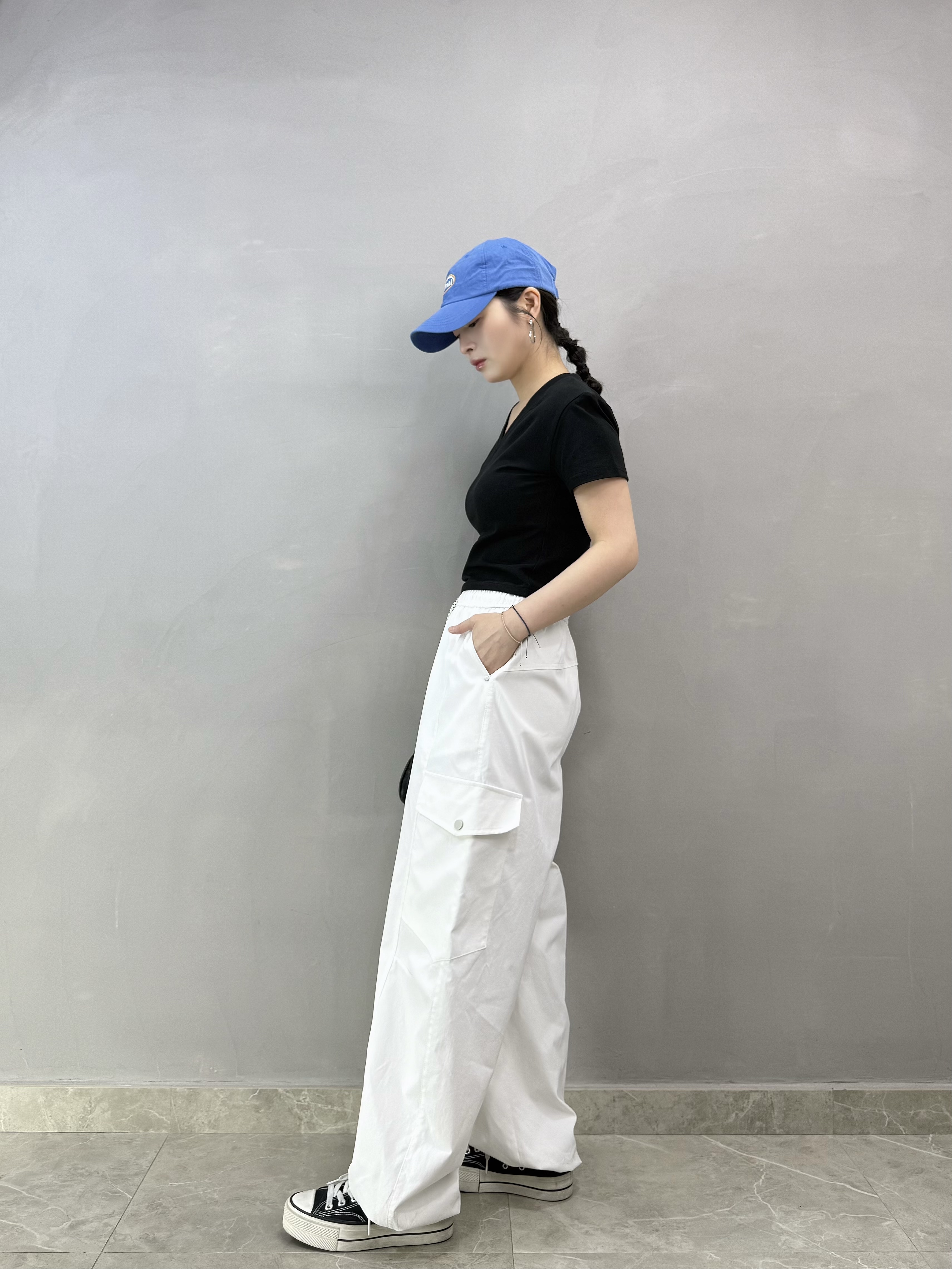 R70 V領淨色短Tee