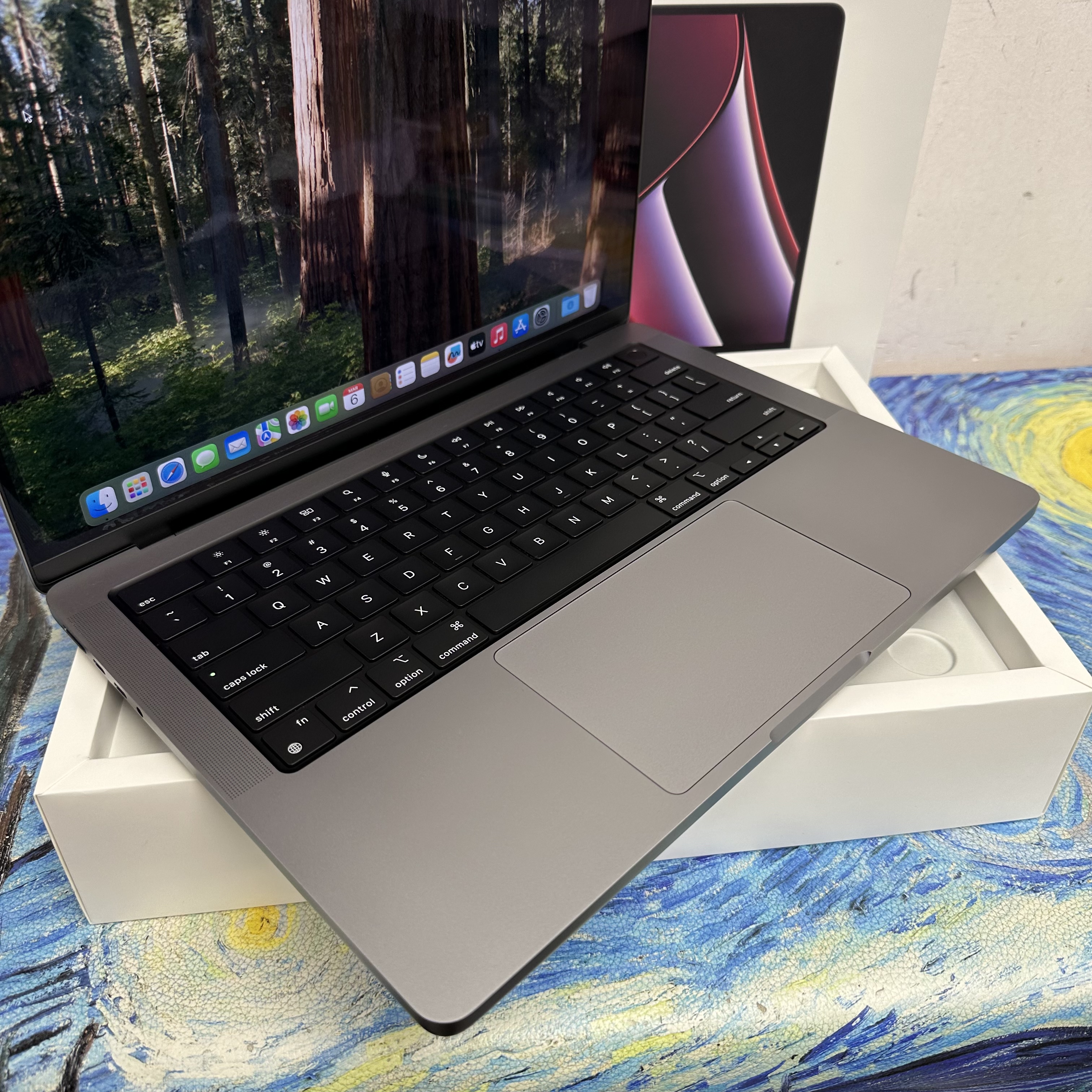 #5685 （14寸MacBookM2 Pro🔥 )APPLE  MacBook M2 Pro 2022/M2 Pro CPU/16GB Ram/512GB SSD/16核心GPU/Liquid Retina XDR Mon/14寸/黑色/ Gaming Laptop/ Notebook / 