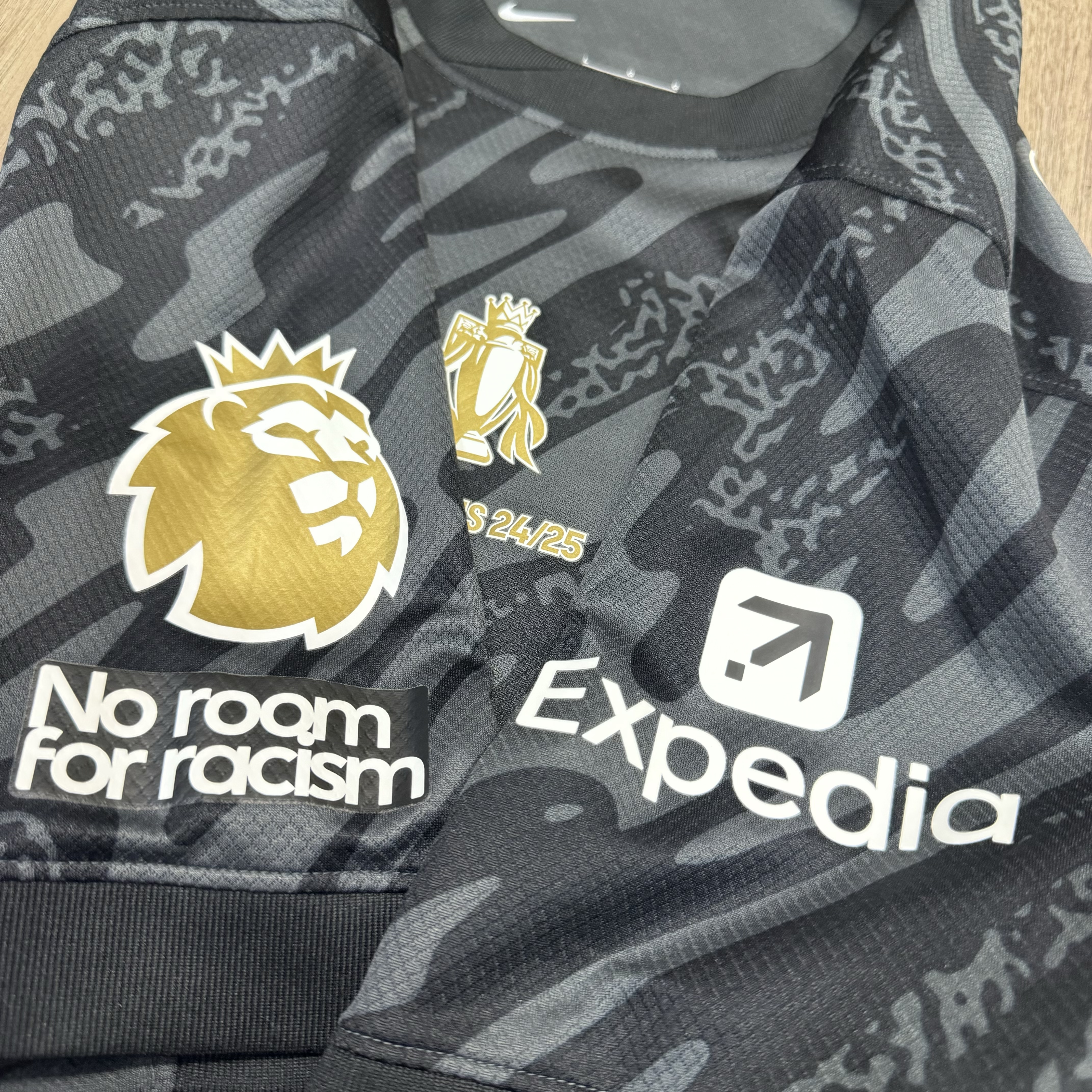 Liverpool 24/25 Premier League Winners Trophy Edition