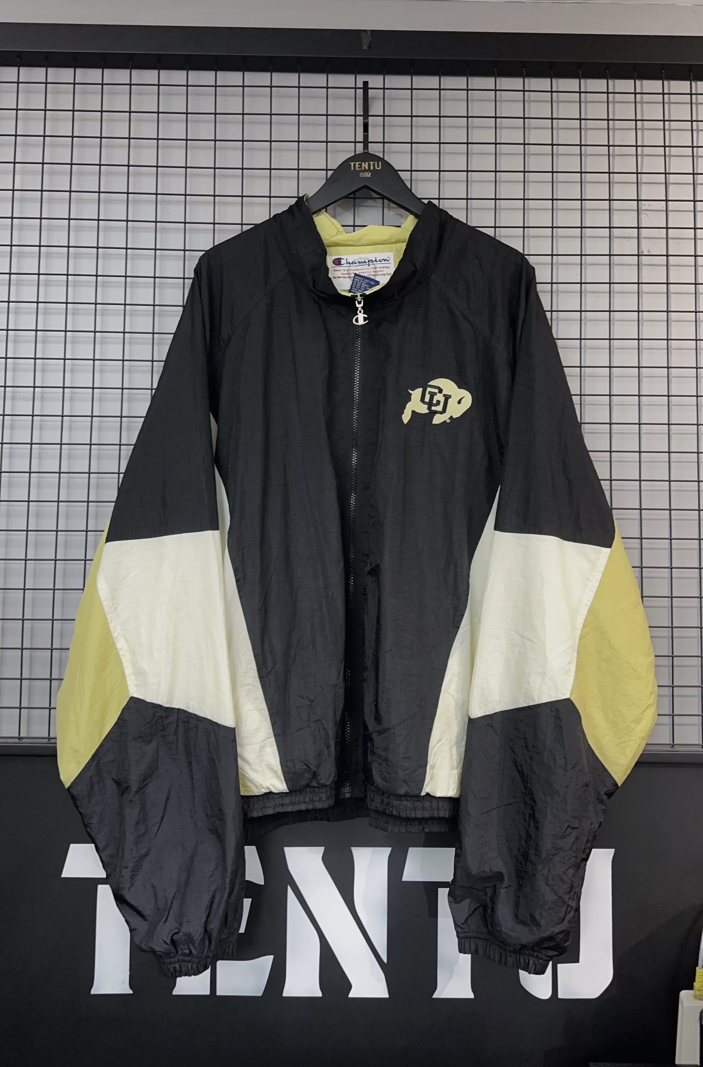 Champion Jacket - XXL