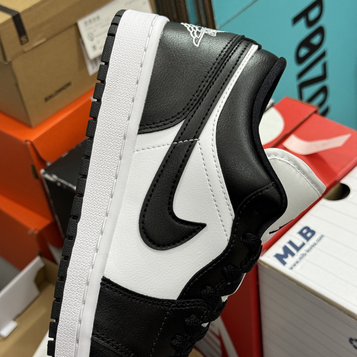 Nike Air Jordan 1 Low "Panda" DC0774-101