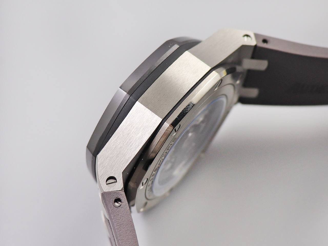 AP26400 v2版 陶瓷壳材质 44毫米直径 搭载复刻原版CaL．3126机芯 陶瓷圈口 市面上最顶级版本的超级复刻🔥